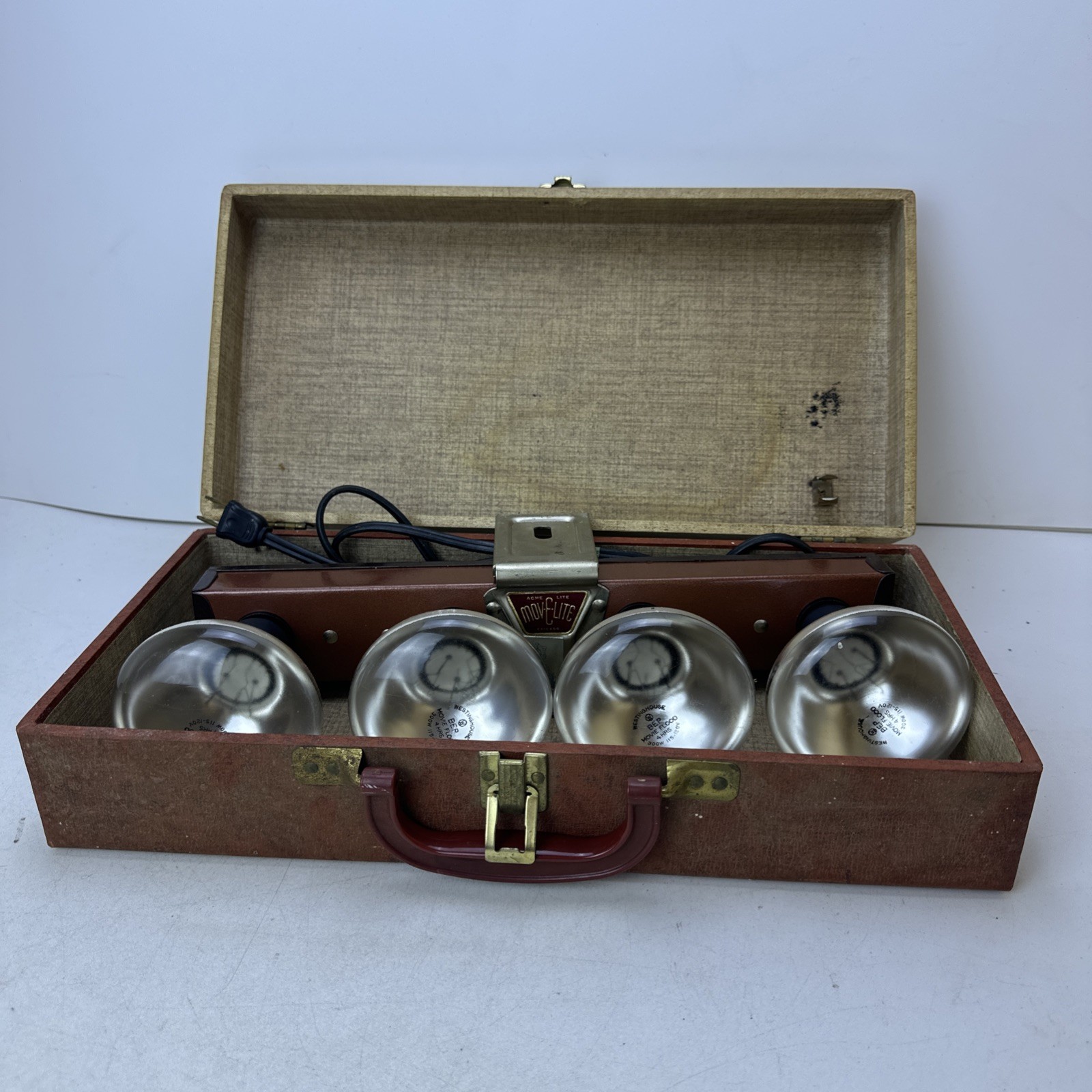Acme Lite Move Elite Mov-E-Lite 4 Bulb With Metal Carrier Case Red 2 Bulbs Work