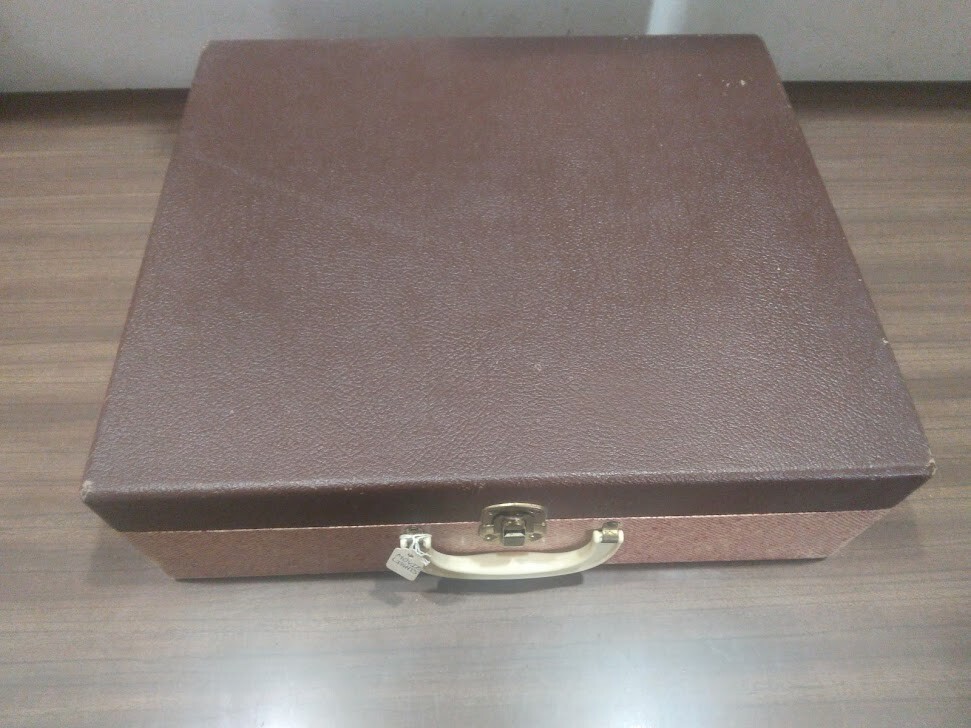 Vintage Sylvania R-30 EBR Movie Lights; 375 watts; With carrying case(17x15x6in)