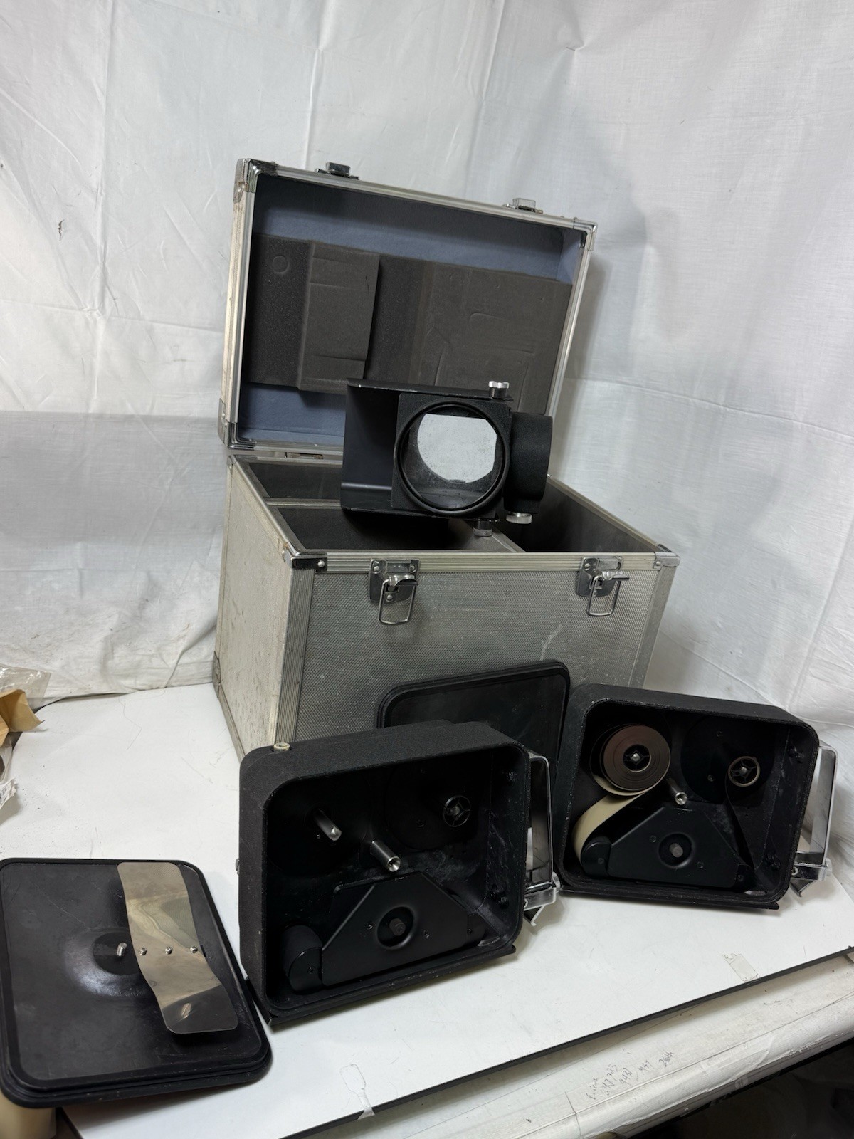 Vintage 16mm Film Camera Accessory Lot 400ft Magazines Viewfinder Flight Case