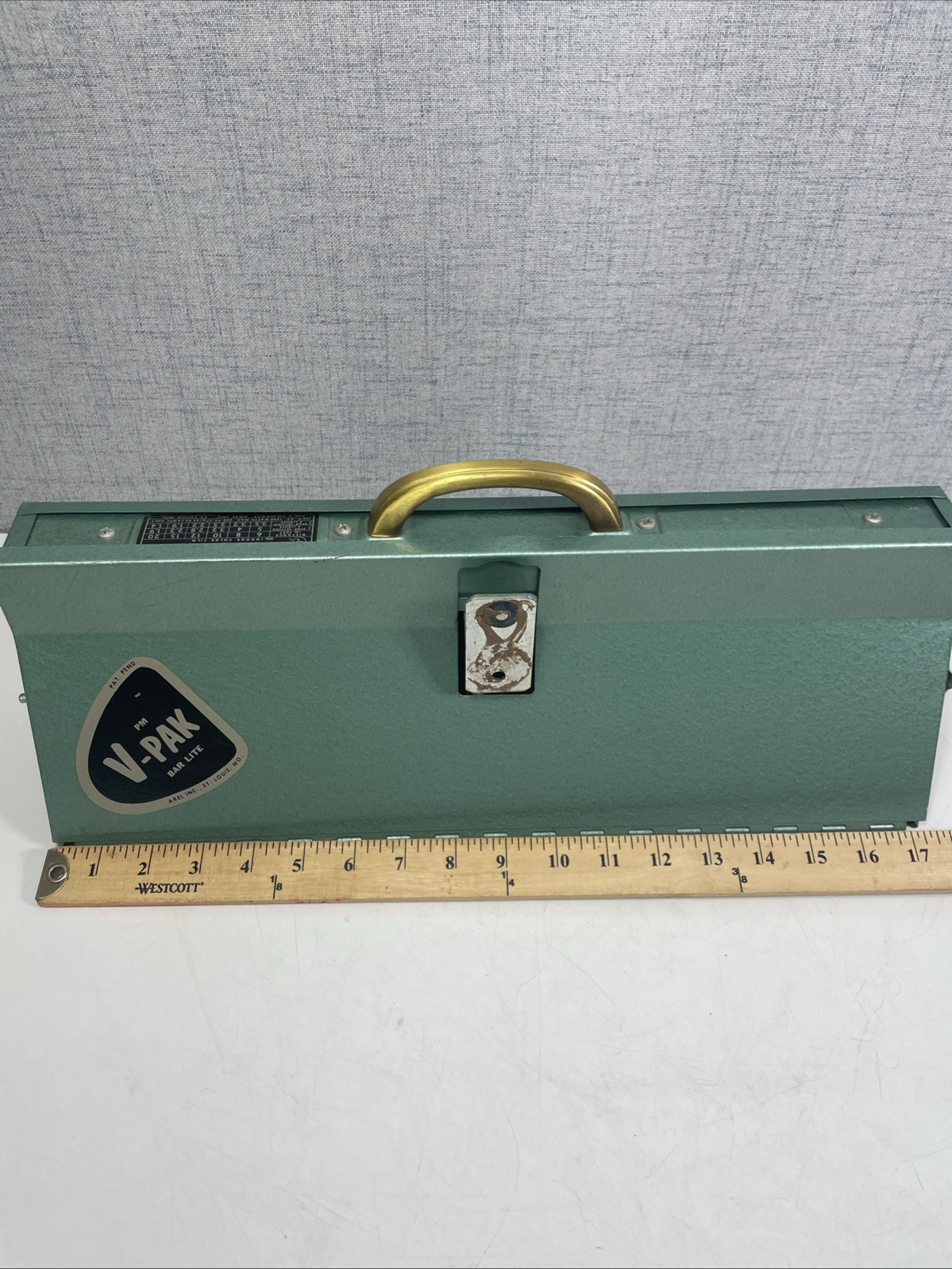 VINTAGE V-PAK 4BULB LITE CPL BAR PM-4 PHOTOGRAPHY METAL GREEN BOX TESTED
