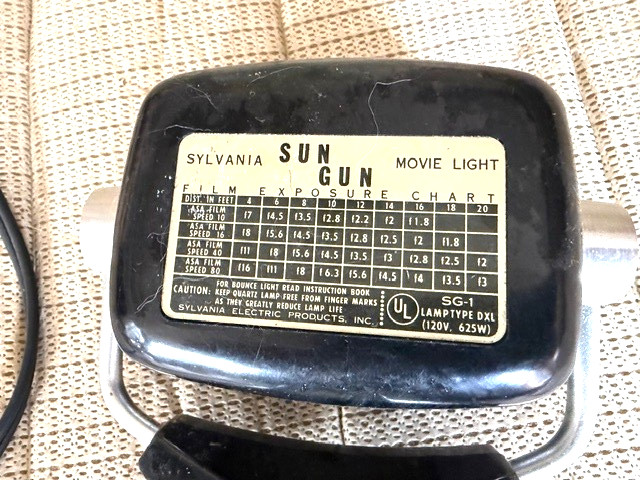 Vintage Sylvania Sun Gun Movie Light SG-1 Handheld Video Camera Lamp 120V Tested