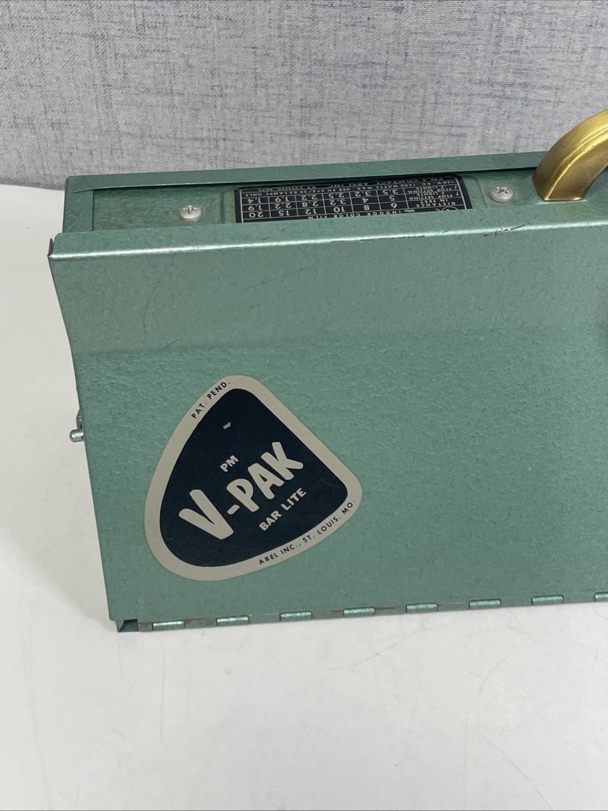VINTAGE V-PAK 4BULB LITE CPL BAR PM-4 PHOTOGRAPHY METAL GREEN BOX TESTED