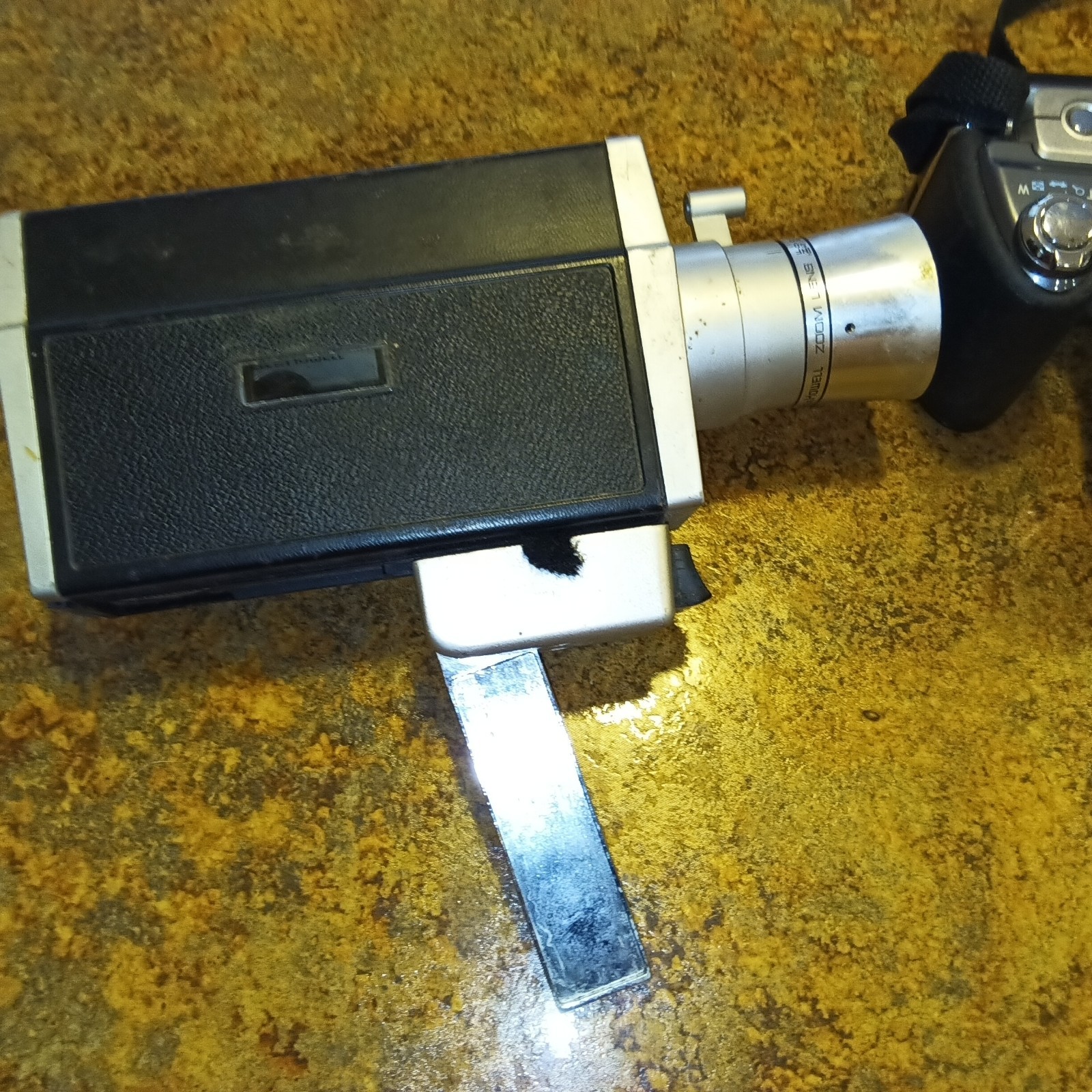 (3) Camara Lot For Parts, Bell &Howell, Kodak And Olympus!