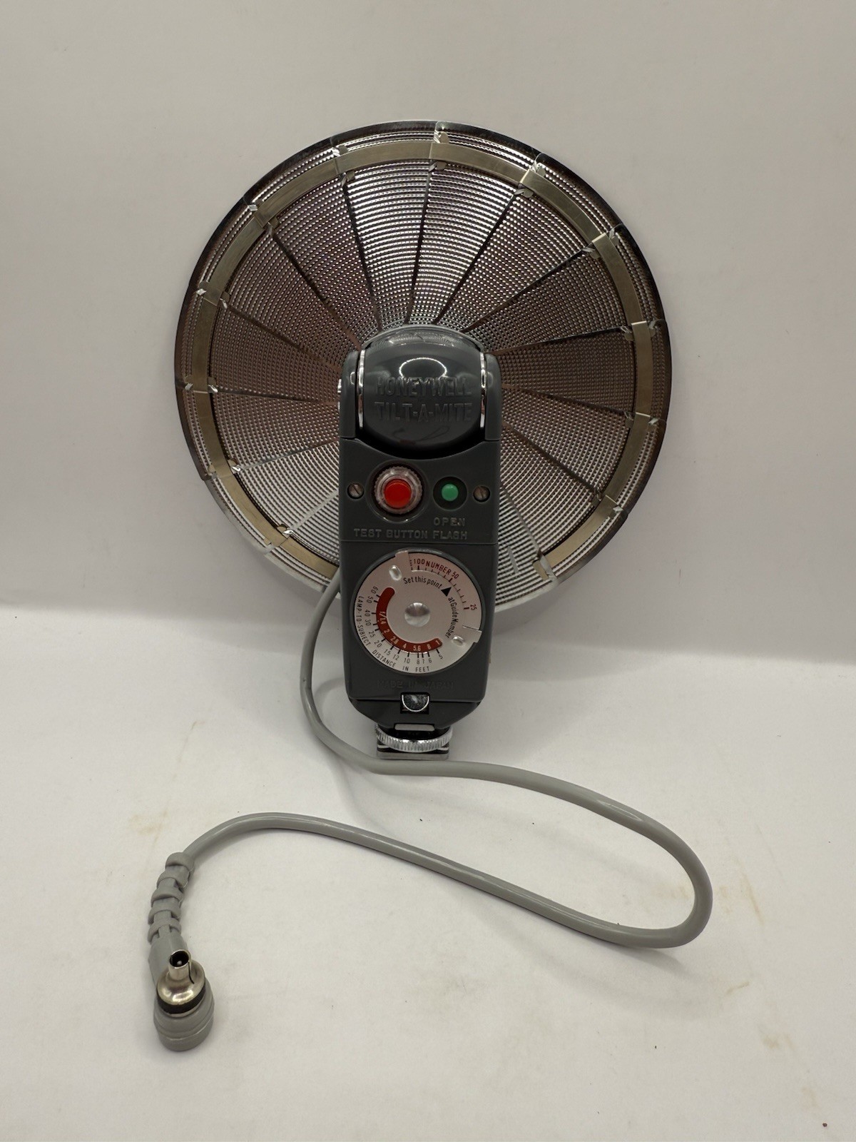Honeywell Tilt-A-Mite Camera Flash Unit Collapsible Fan Style With Box Vintage