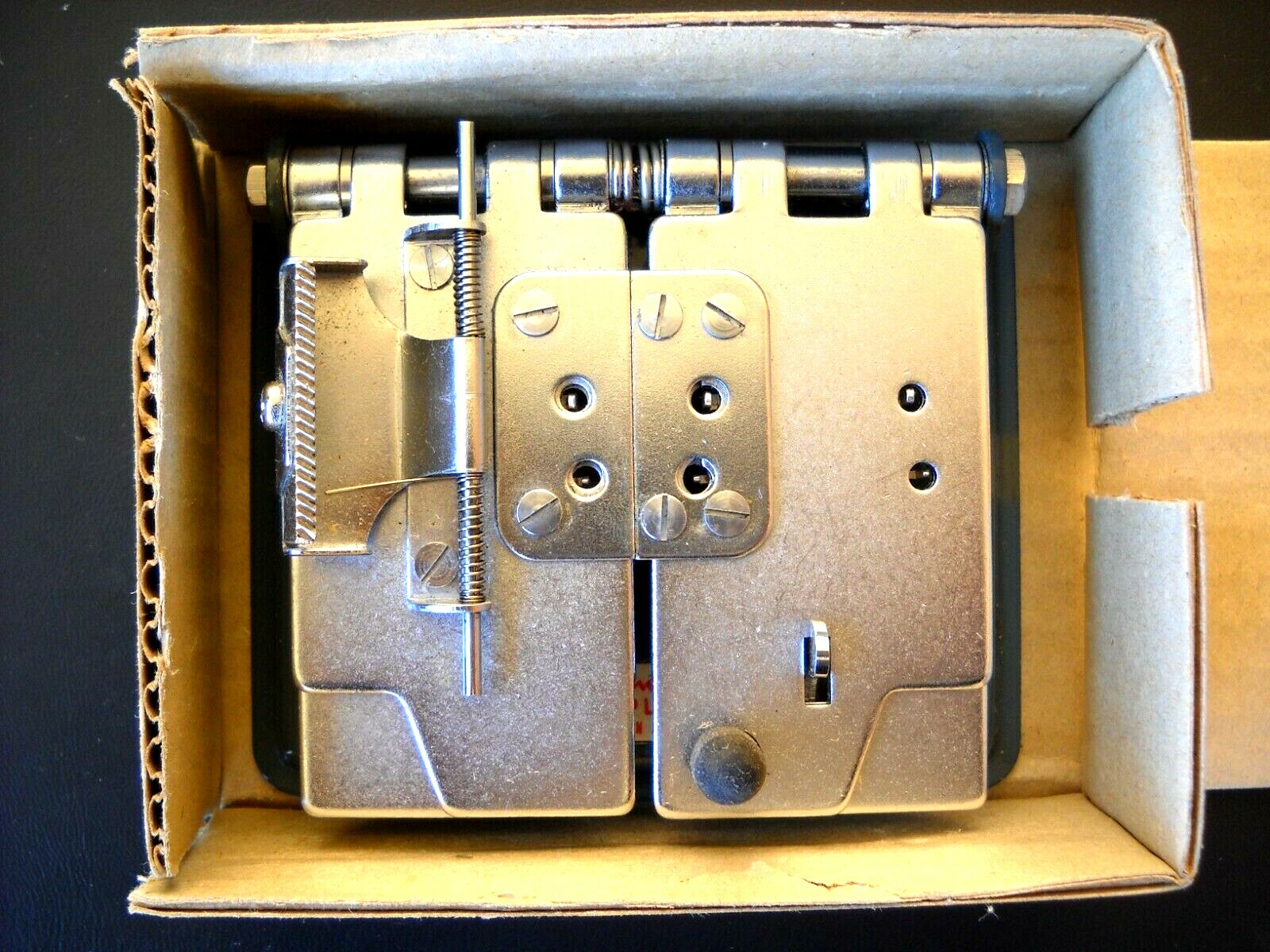 **MINETTE DF CINE FILM SPLICER SUPER/DOUBLE 8 IN ORIGINAL BOX, GOOD CONDITION**