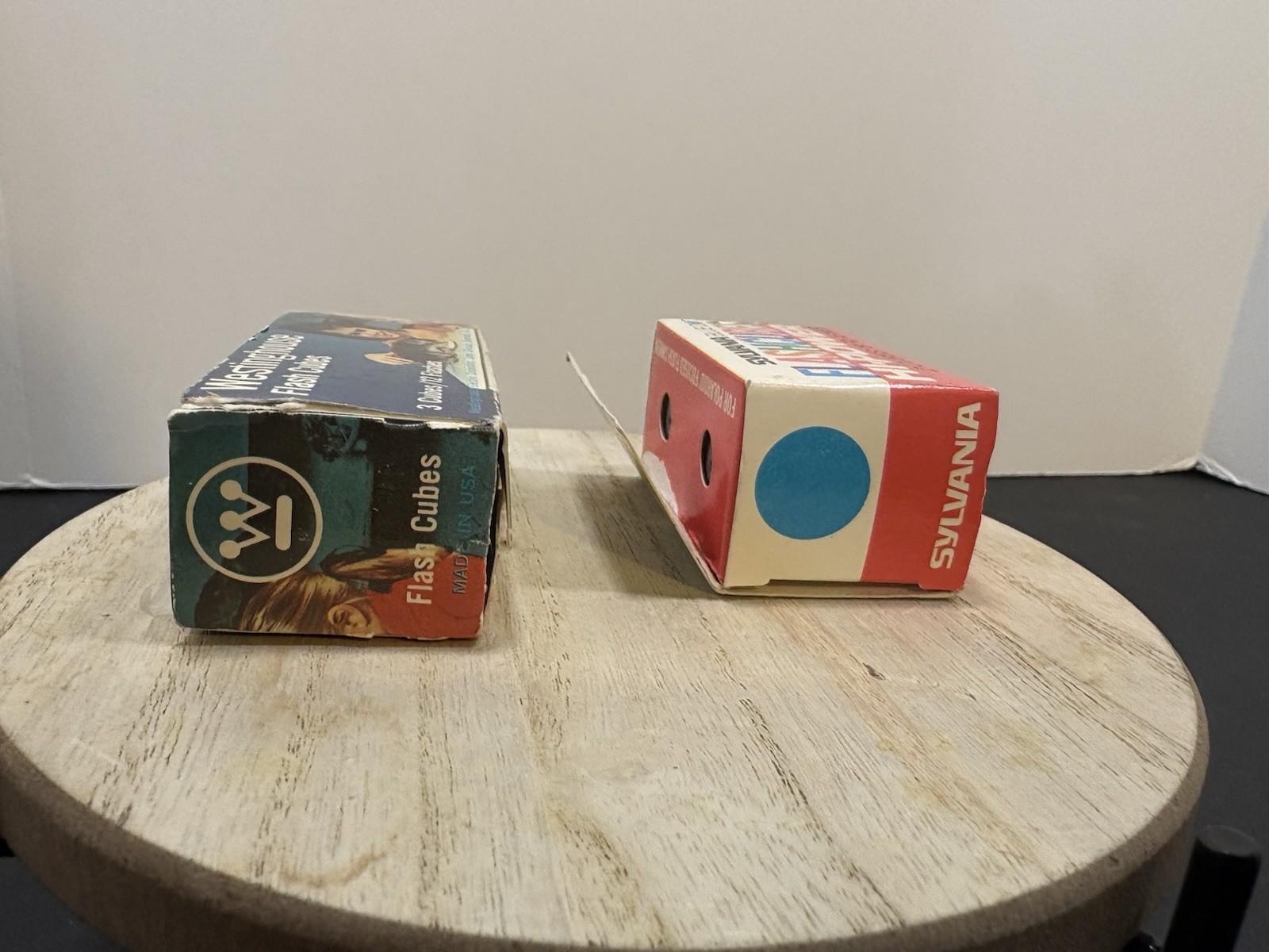 VTG Sylvania Blue Dot & Westinghouse Flash Cubes NOS
