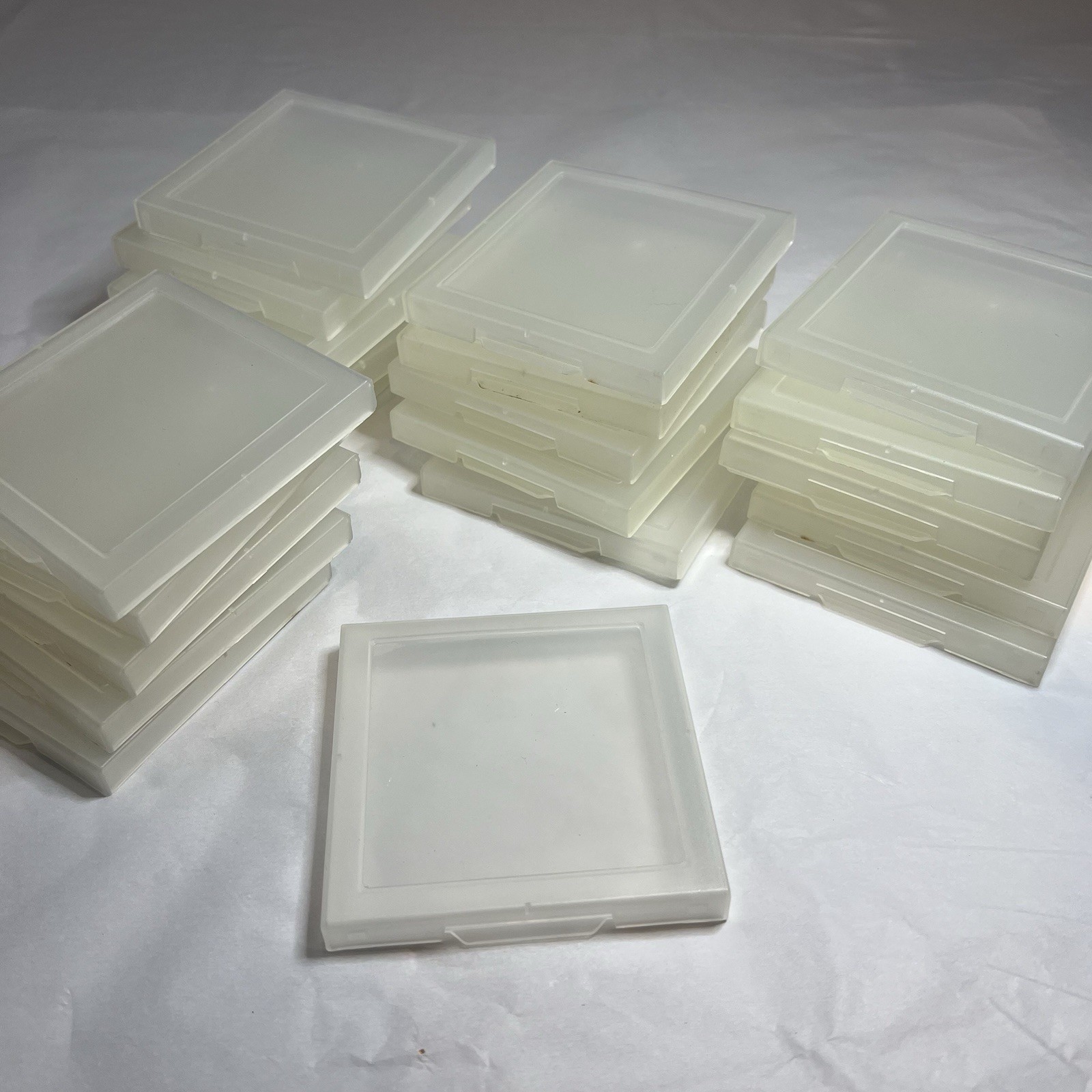 4″ Single wafer carrier Floroware Lot of 22 Square plastic containers Vintage