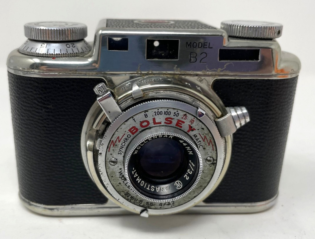 Bolsey 35mm Camera Model B2 UNTESTED – Vintage – Collector