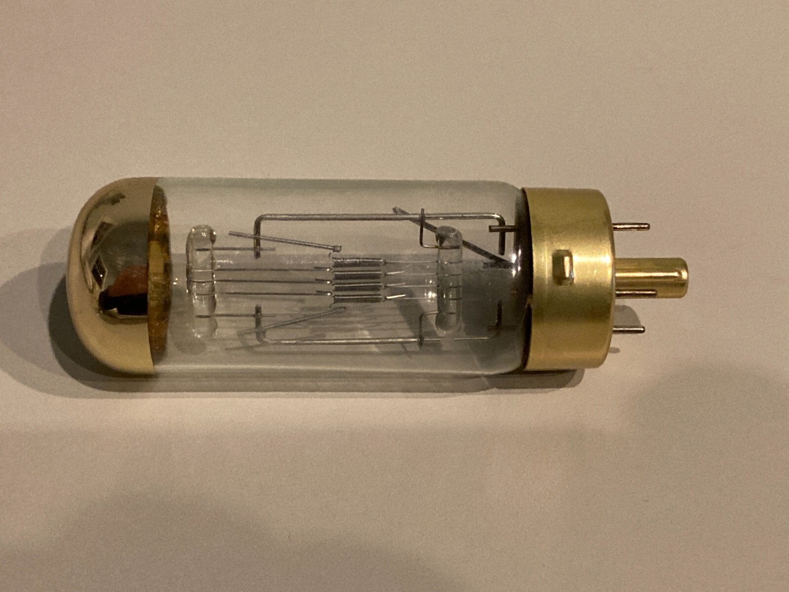 antique movie projector lightbulb, GE, DAK 120v, 500 watts, CG-81x, free shippin