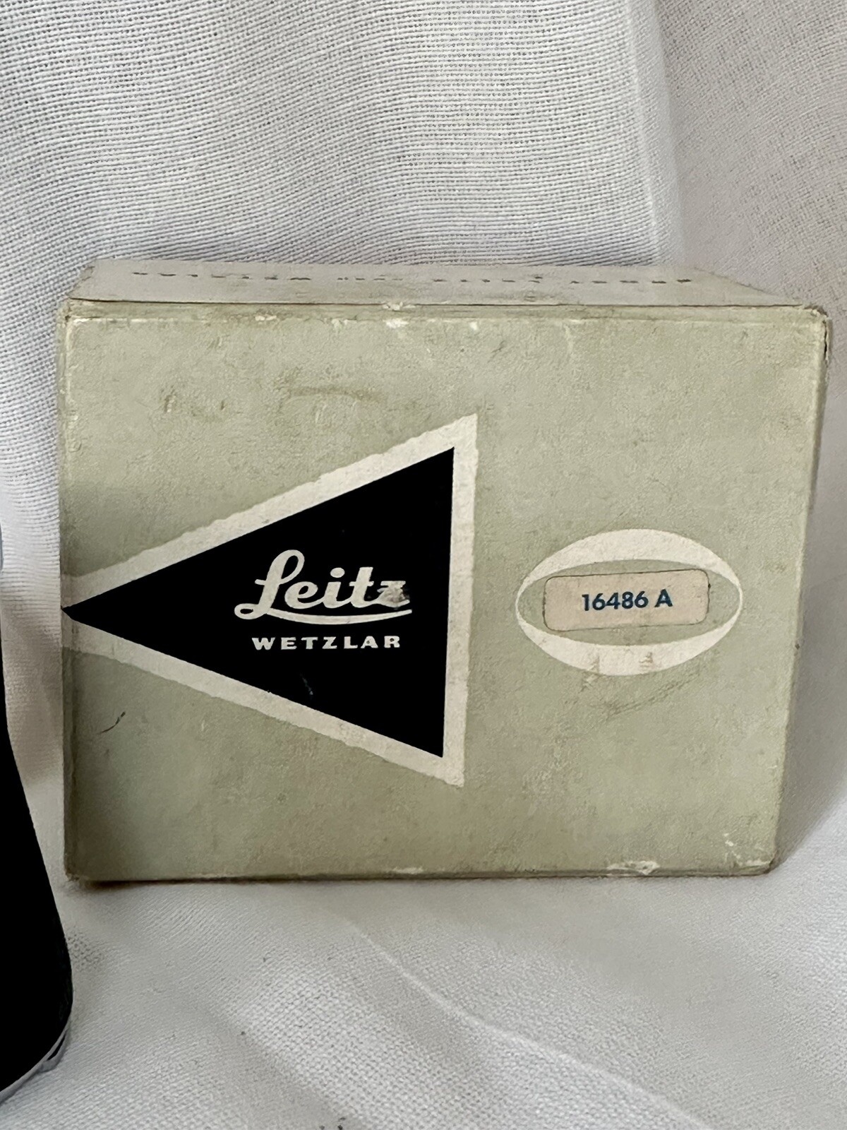 Ernst Leitz Wetzler Leica LVFOO Vertical Magnifier.