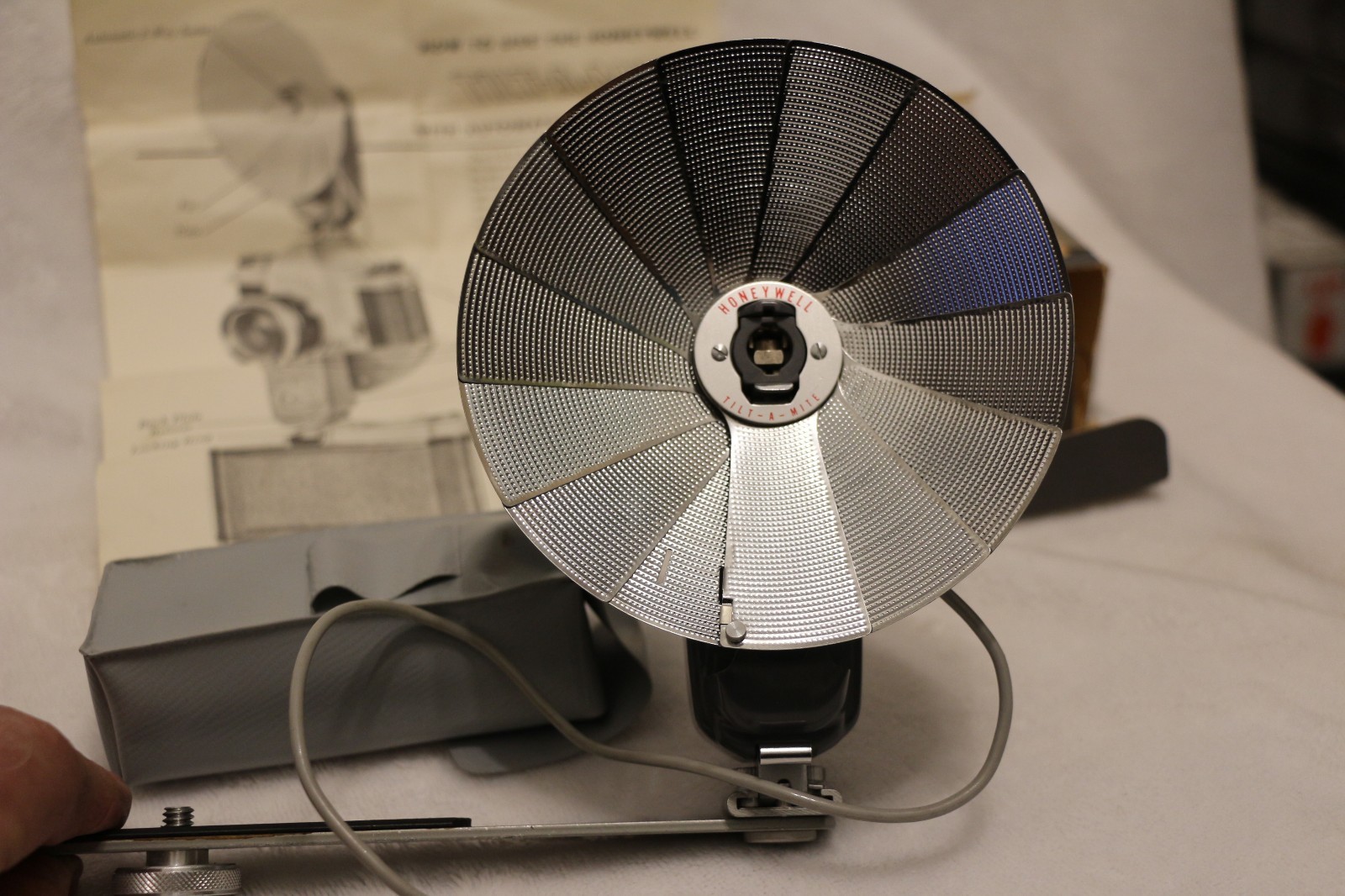 Vintage Honeywell Tilt A Mite Tiltamite Camera Flash Unit & ROWI German Bracket