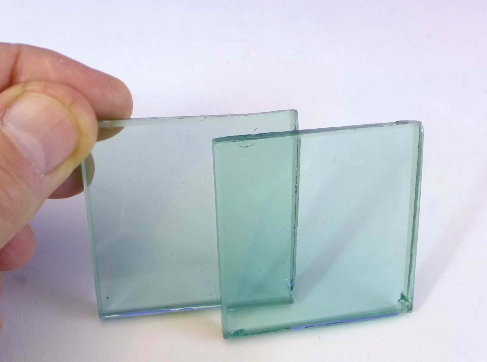 Pair of Heat Absorbing glass (2×2 inches) for projectors and experimentation