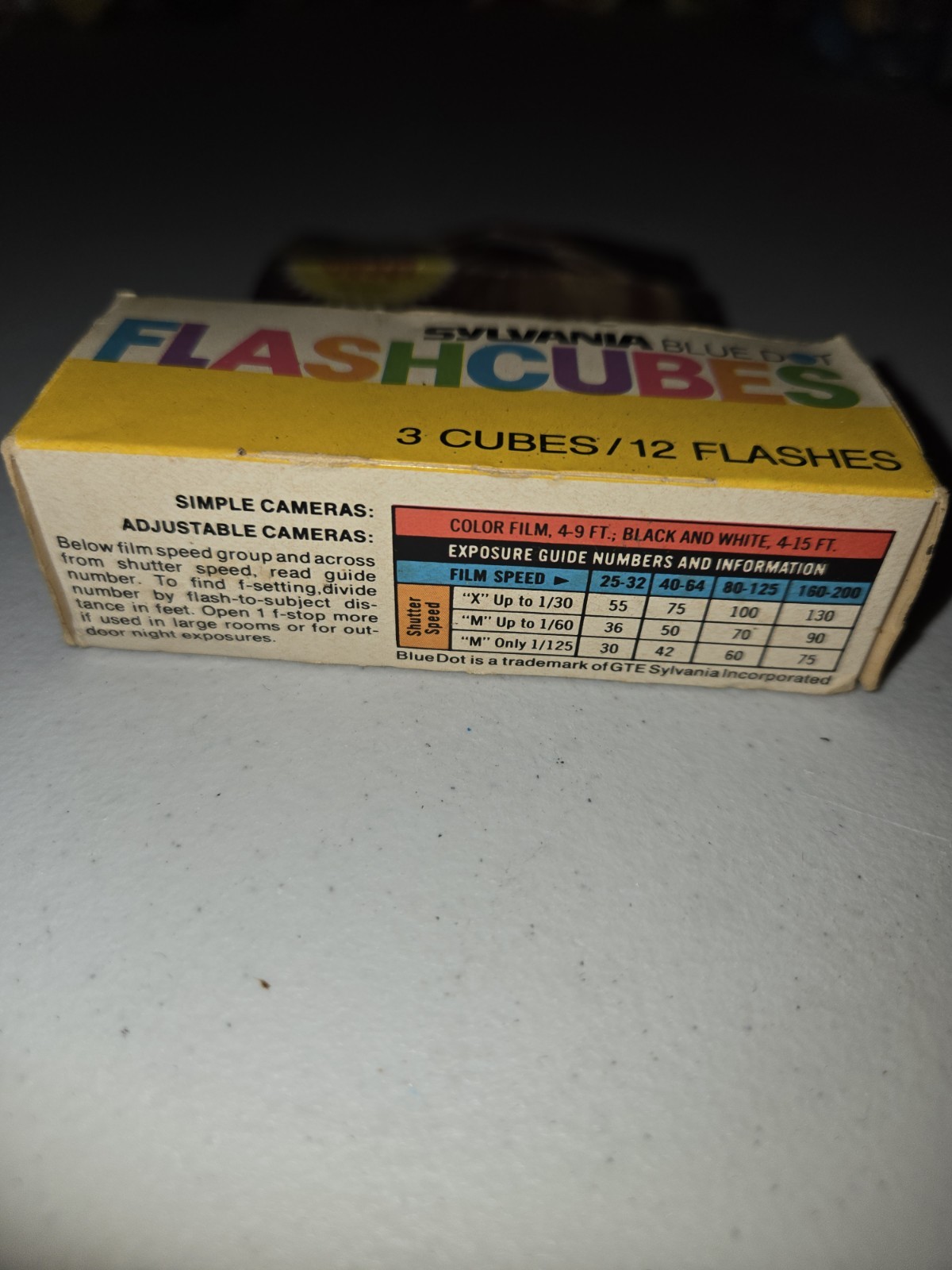 Vintage Sylvania Blue Dot Camera Flash Cubes 2-Pack With Box