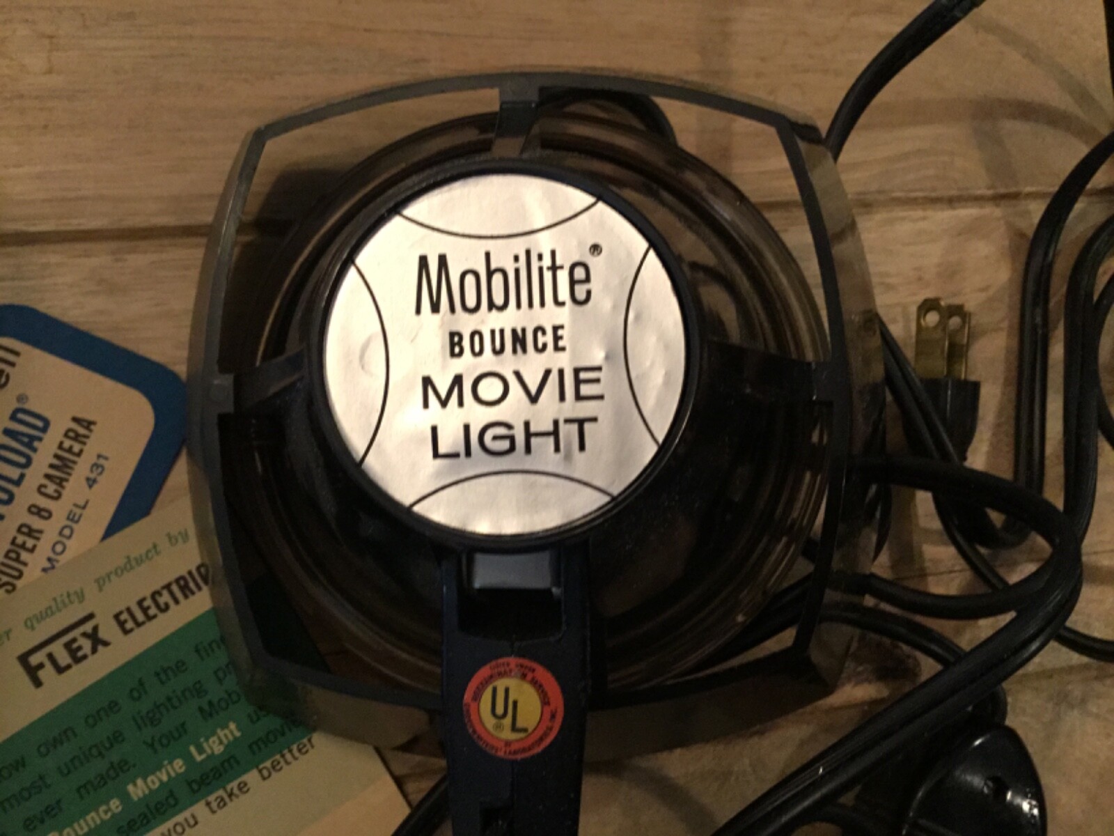 VINTAGE MOBILITE MODEL K-5 SUPER 8 CAMERA MOVIE LIGHT