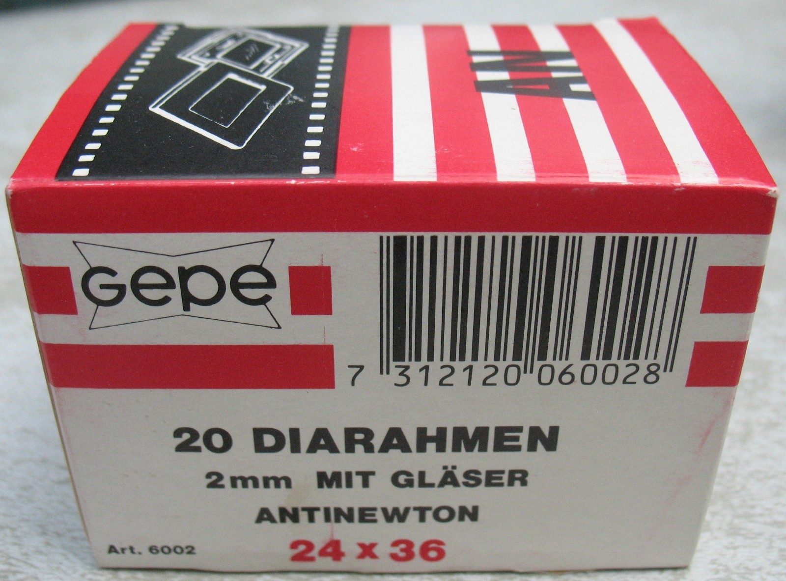 Vtg. NOS IOB Gepe Box of 20 2mm Slide Mounts w Antinewton Glass Made in Sweden