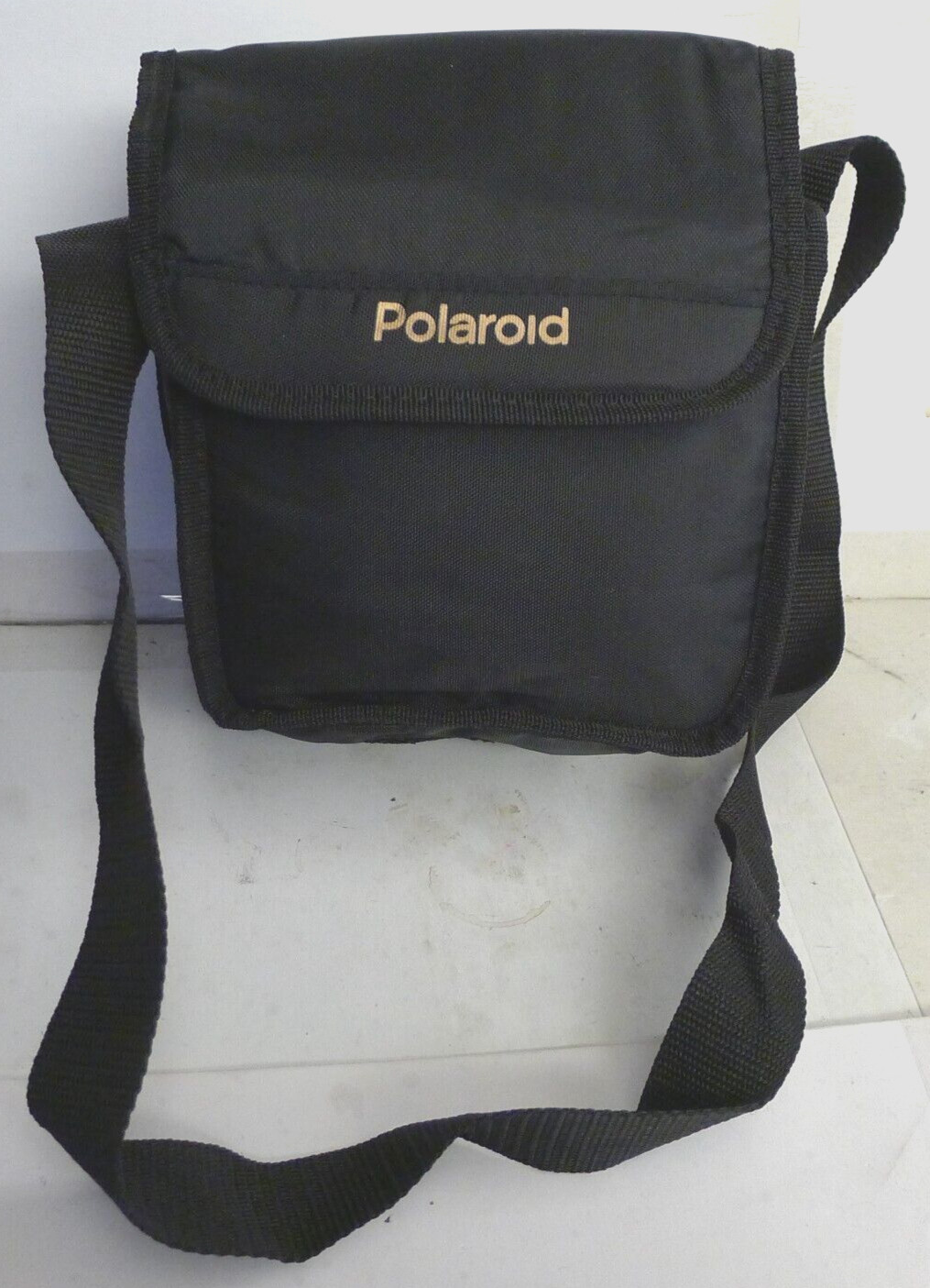 Polaroid Black Nylon 600 Model Camera Carrying Bag w/built in Strap -Original