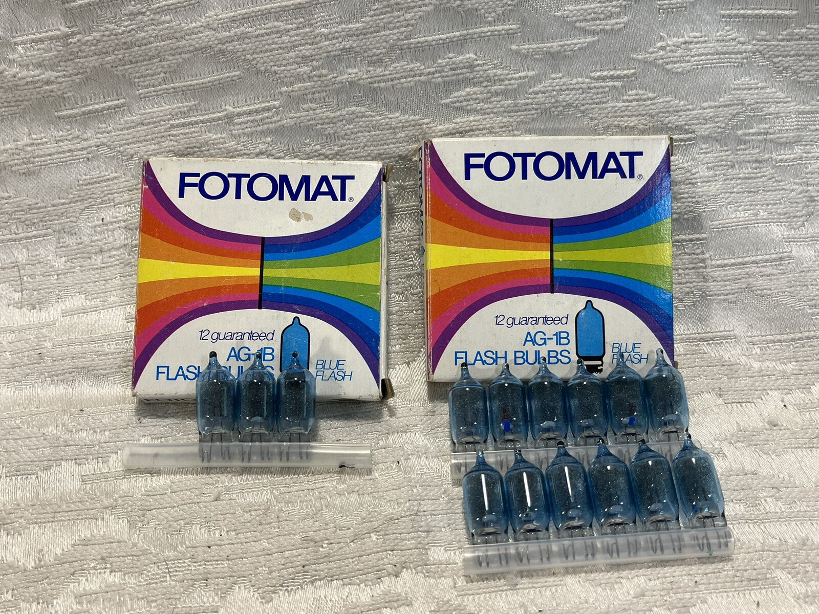 Group lot FOTOMAT AG-1B Blue Flash Bulbs ( fifteen Blue bulbs ). — 5194