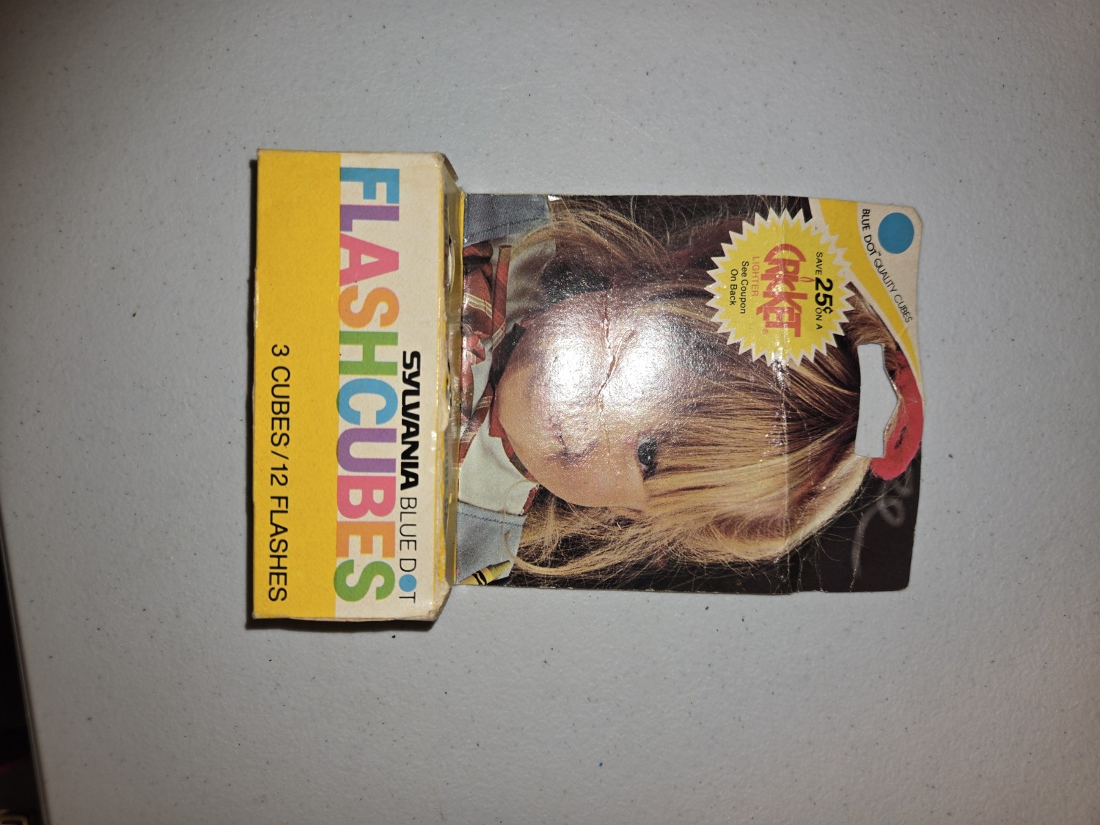 Vintage Sylvania Blue Dot Camera Flash Cubes 2-Pack With Box