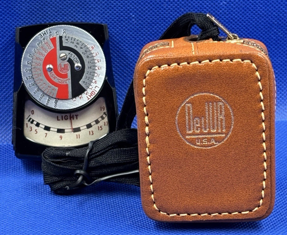 Vintage DeJur Amsco Model 5-B Light Meter Works w/ Case USA