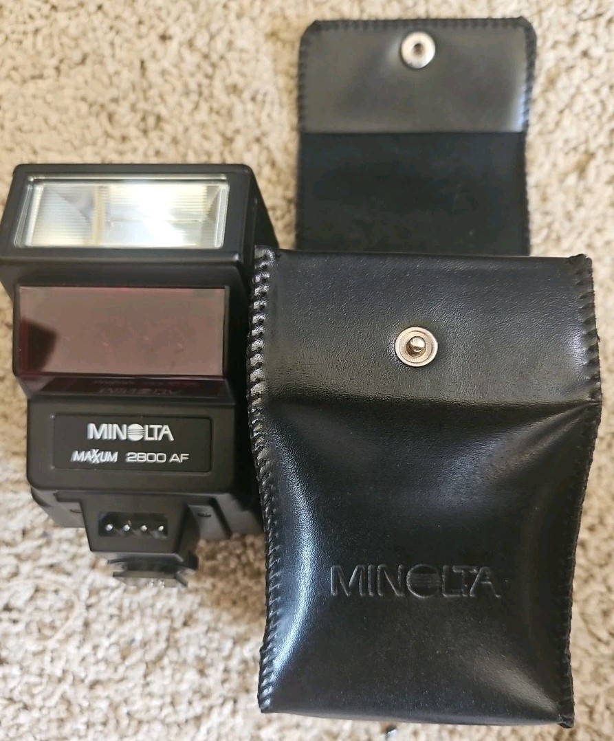 Minolta Maxxum 2800 AF Shoe Mount Flash w/ Black Case For Camera Tested Working