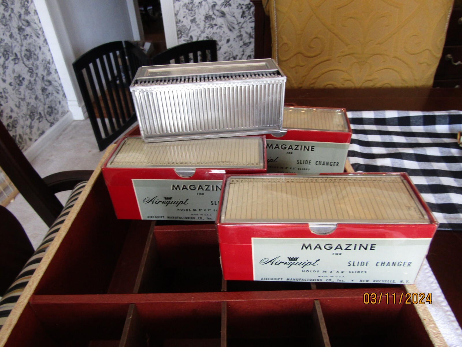 Vintage Barnett & Jaffe Baja Portable Slide Storage Case w 4 Airequipt Magazines
