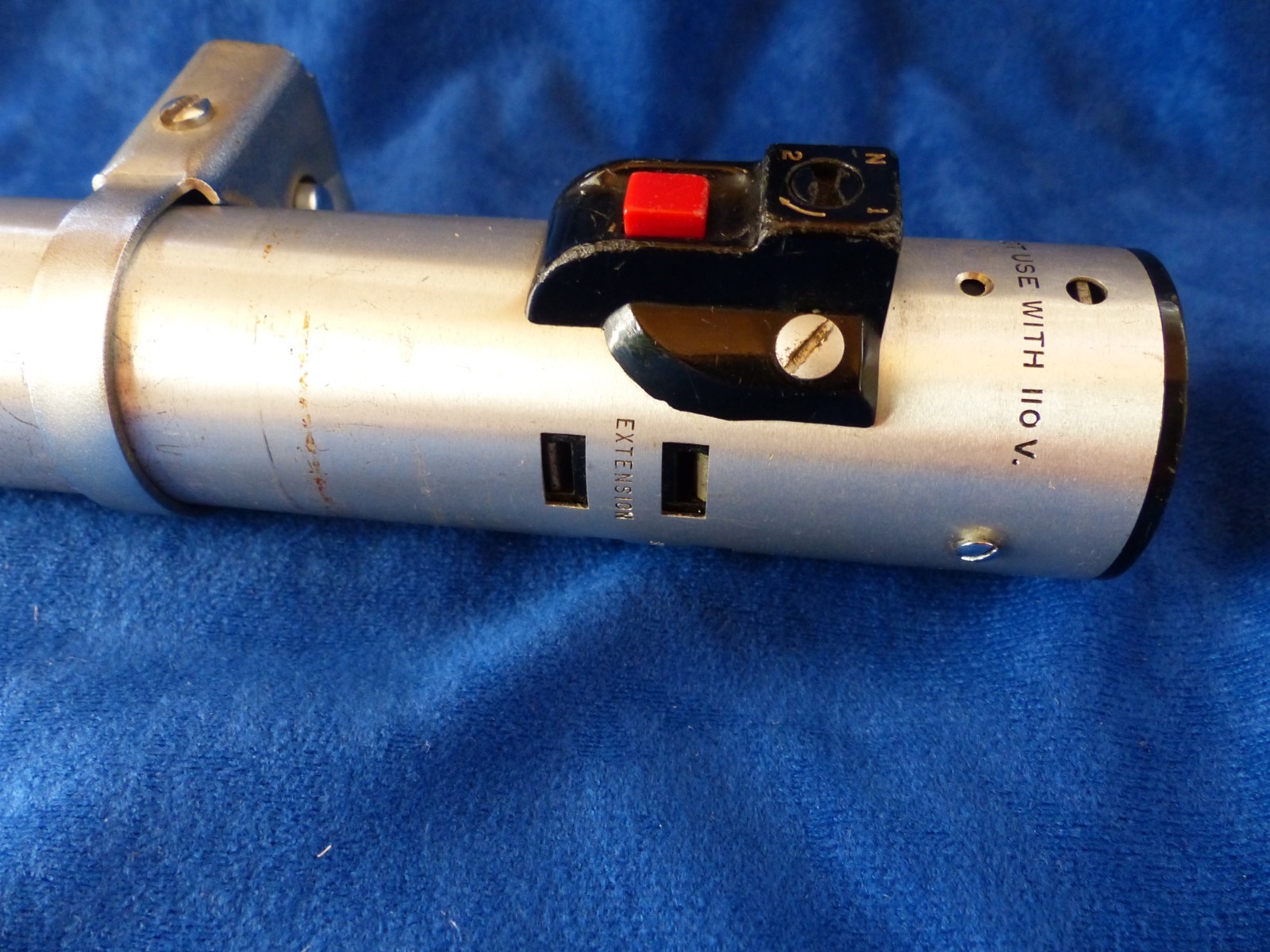 Graflex No. 2773, 3-cell flash, reflector, clamps, bulb, Star Wars, working