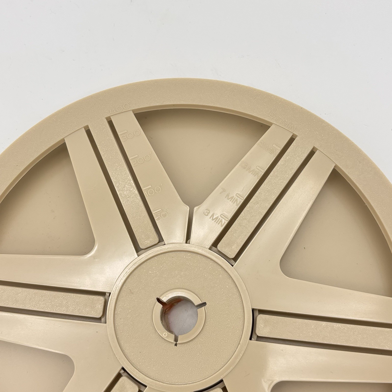 Lot of 2 Vintage Kenco Plastic 7″ 400′ 8mm Movie Film Reels & Cans
