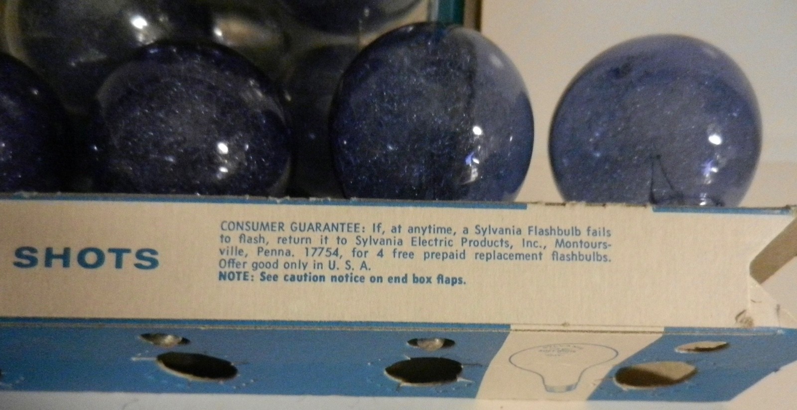 Vintage New Old Stock Sylvania Press 25 and 25B Blue Dot Flashbulbs