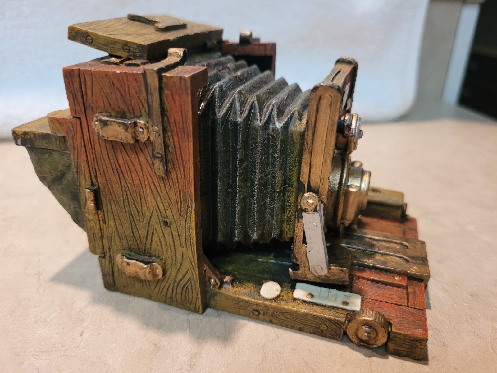Darice Antique Style Camera Photo Or Card Holder – Early 19th Century Camera