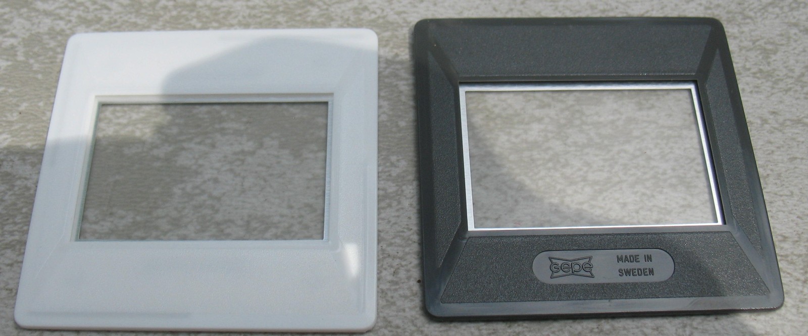 Vtg. NOS IOB Gepe Box of 20 2mm Slide Mounts w Antinewton Glass Made in Sweden