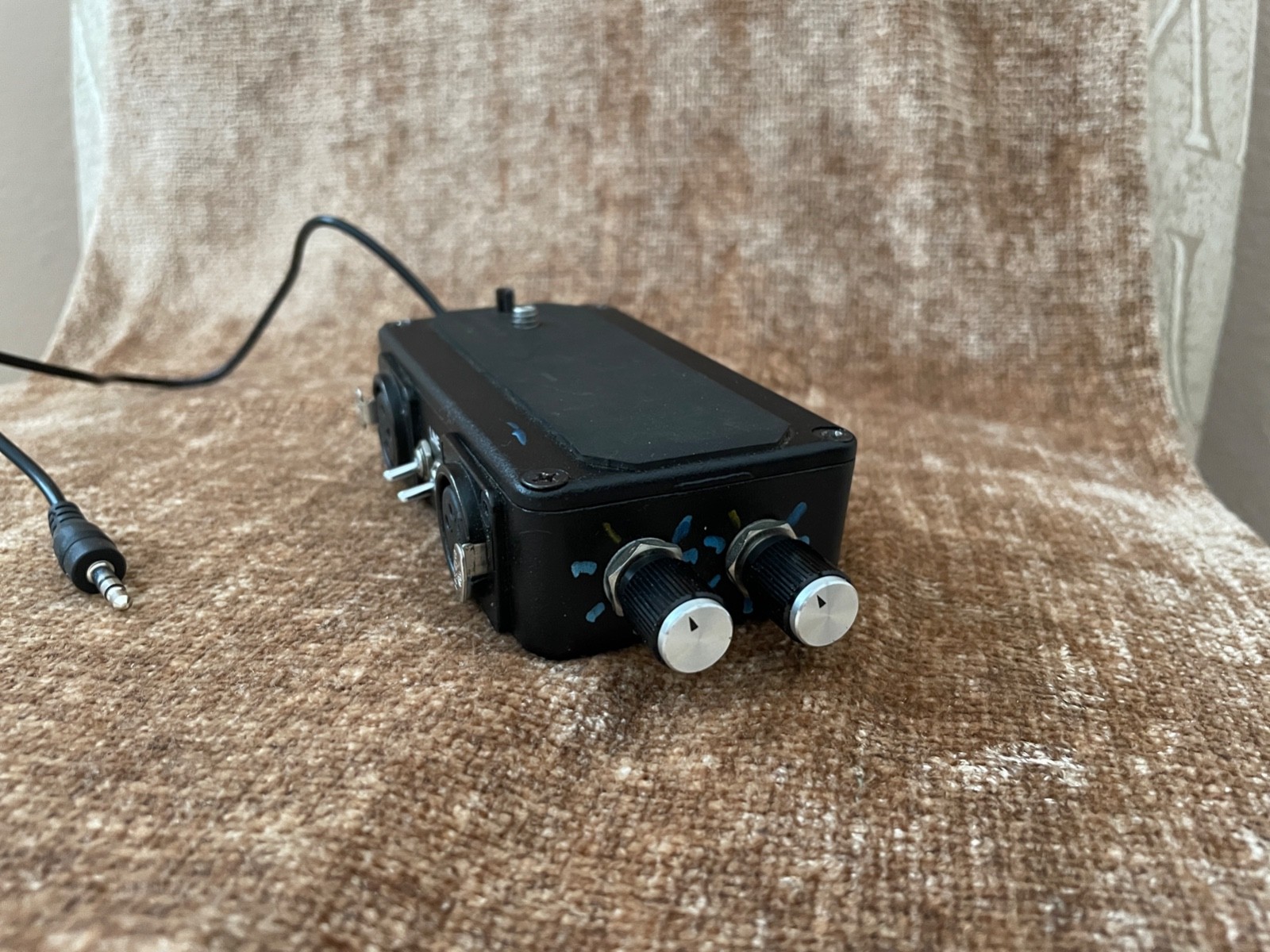 2 Channel audio mixer with Mic/Line XLR, inputs & 1/8″ Stereo output/Video Cam