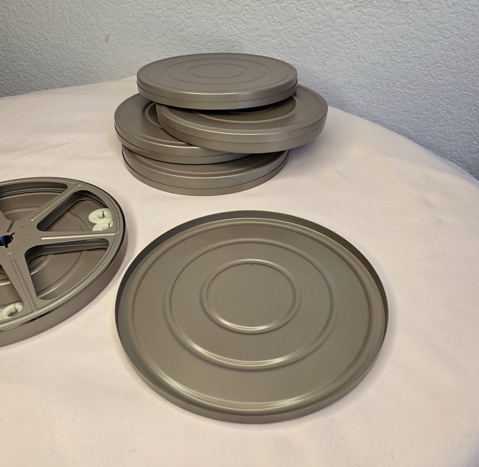 Lot Vintage 7” Empty Film Reels Gray Plastic Movie Reel Canisters 8mm
