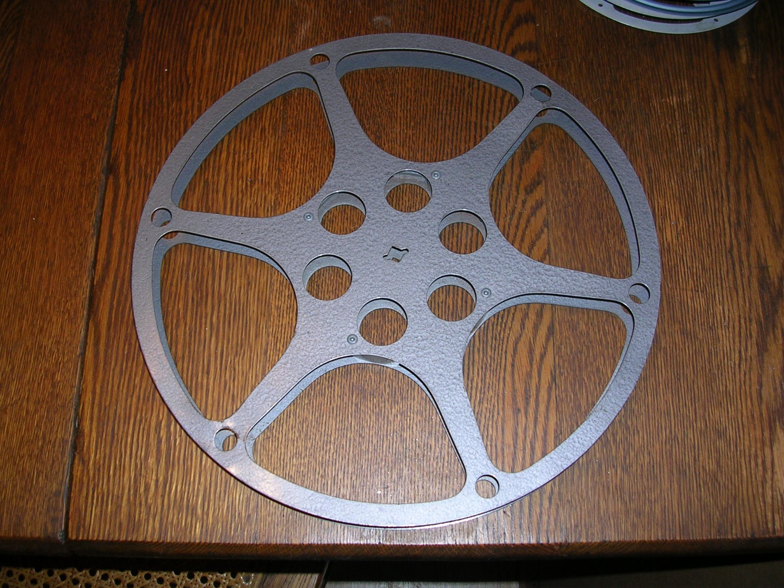 16mm HEAVY DUTY FILM REEL 1,500 FOOT NICE!