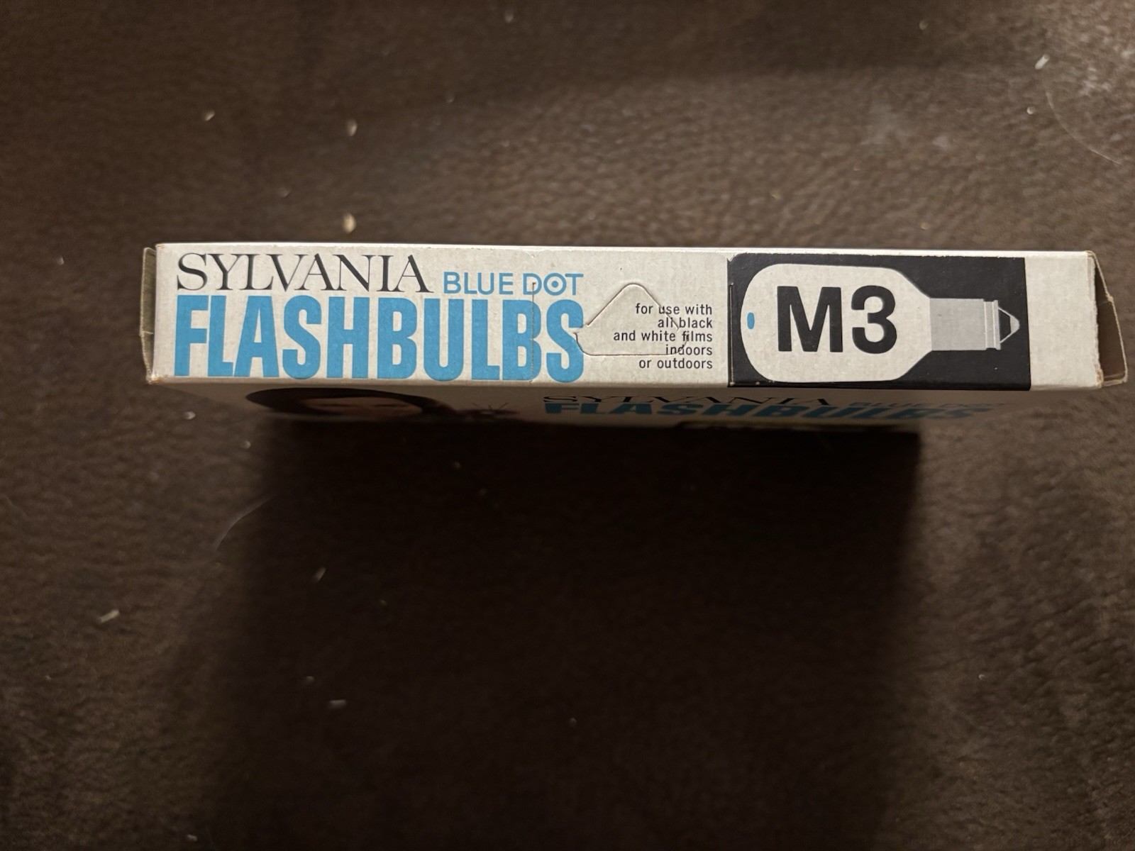 Vintage Sylvania M2B Blue Dot Flashbulbs 12 Unused Clear Flash Bulbs