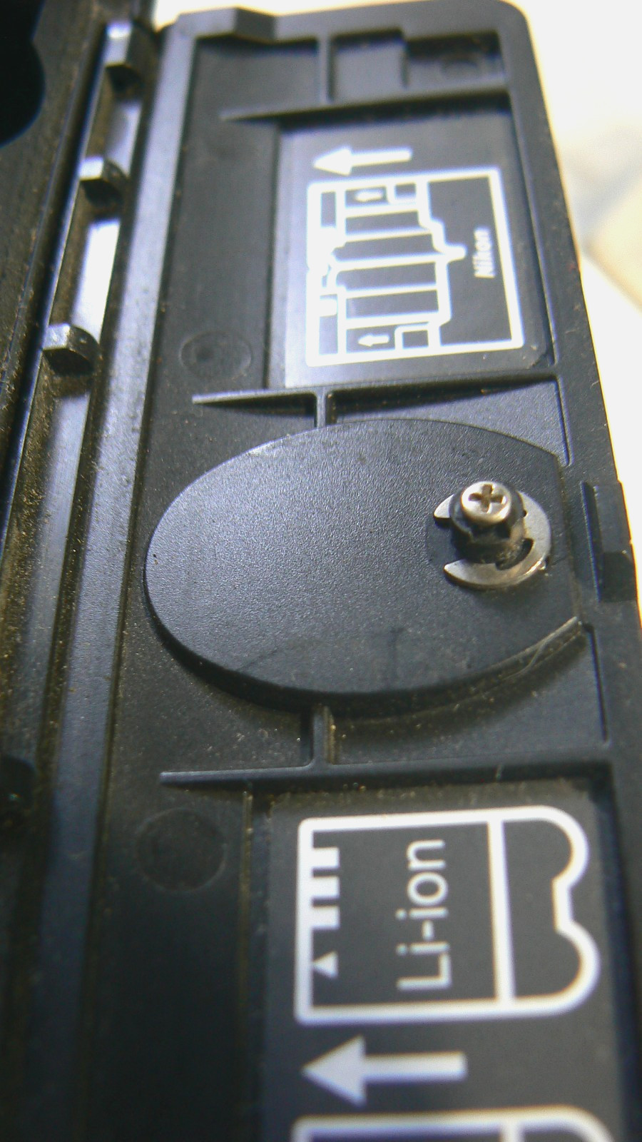 Nikon MB-D200 Multi Power Battery Pack Grip FOR REPAIR DD