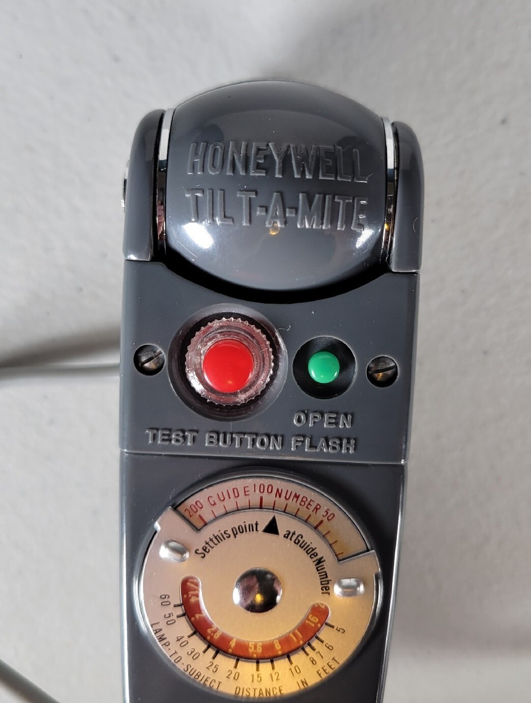 VTG Honeywell Tilt-A-Mite Camera Flash Unit Collapsible Fan Style Japan UNTESTED