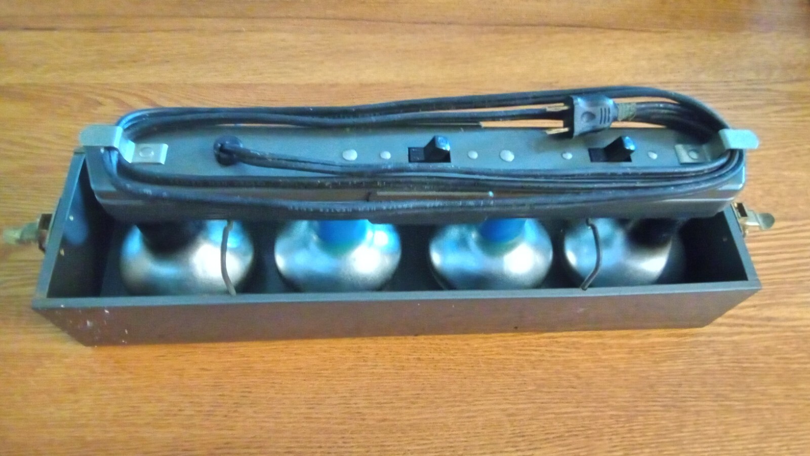 Vintage Light Bar 4 socket w/4 Bulbs Movie Filming Photography Case Smith-Victor