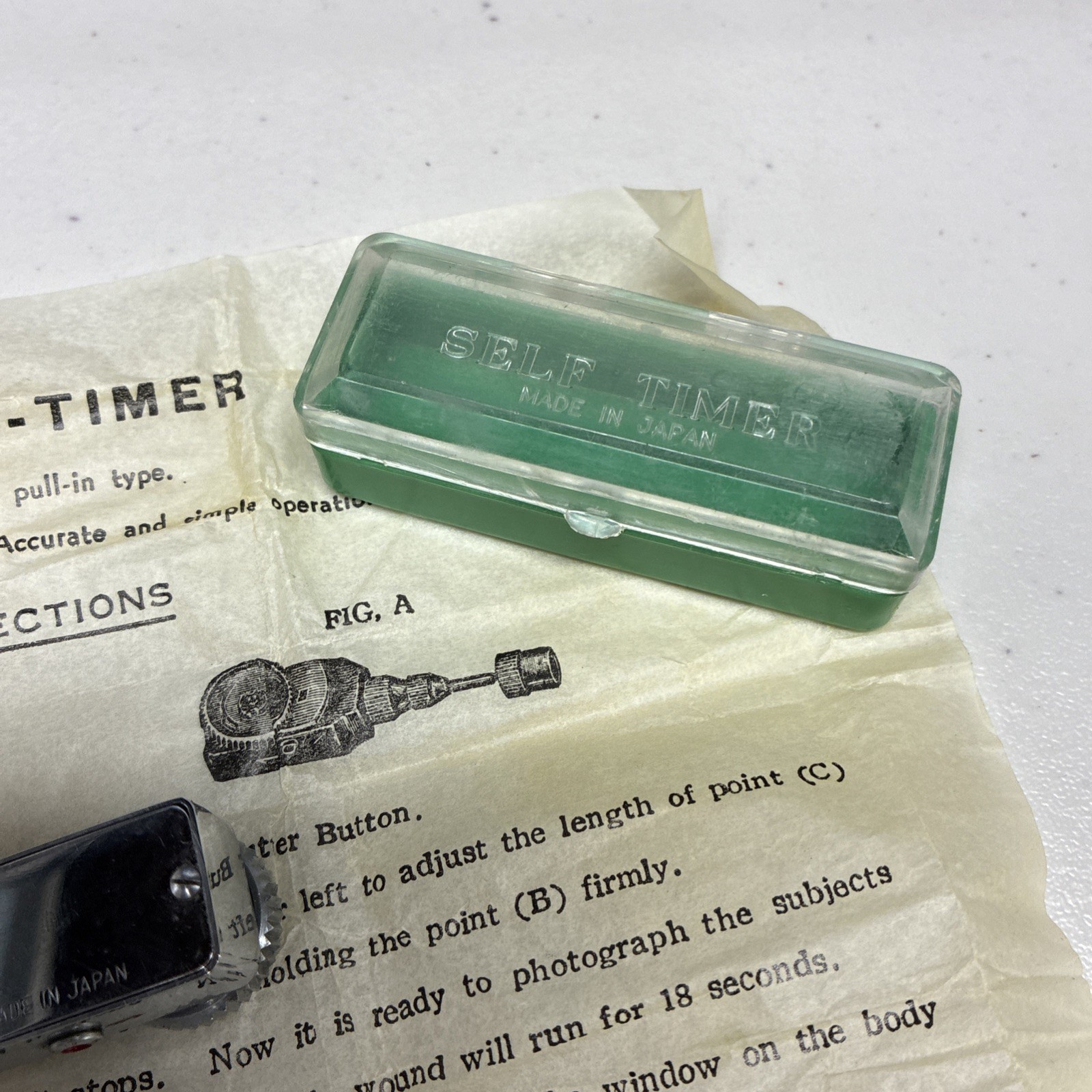 Vintage Self Timer w/Case & Instructions