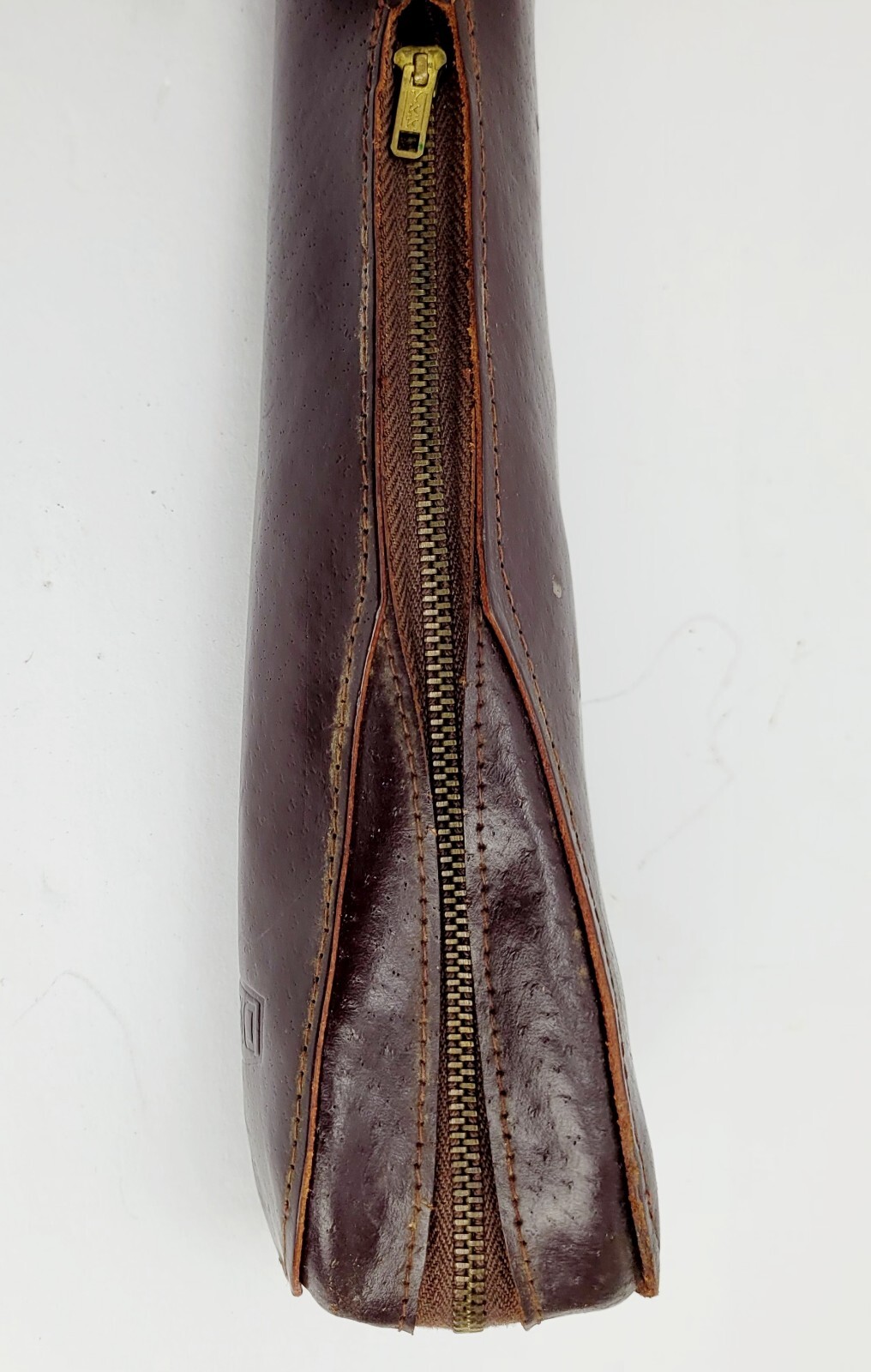 Diamond Camera Tripod With Zipper Closing Leather Cary Case With Handle