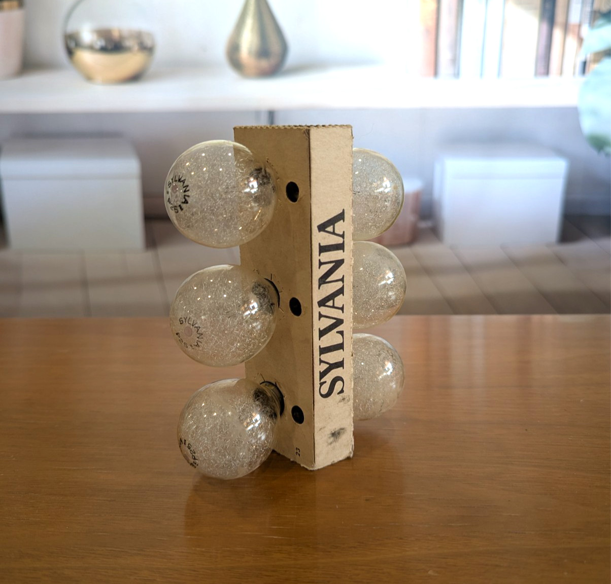 Vintage Sylvania P25 Press 25 Flash Bulbs Unused NOS 6-Pack Original Card USA
