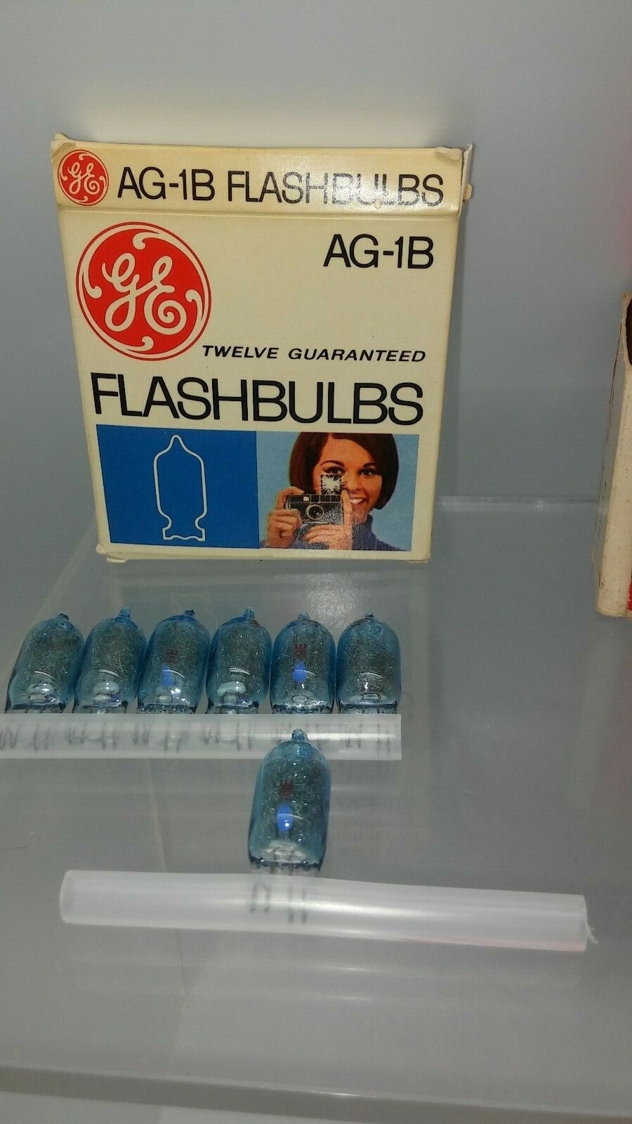 Sears Multiflector Flash Gun for No. 5, M-2, AG-1 flashbulbs-incl GE AG-1B Flash