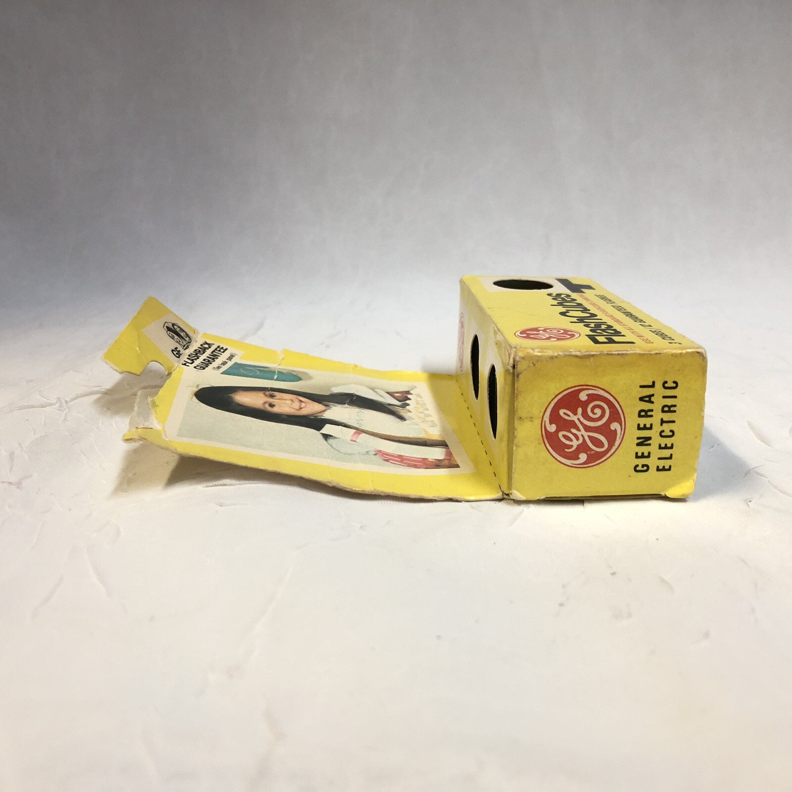 Vintage G.E. FlashCubes 3 Cubes Original Box General Electric Camera Flash USA