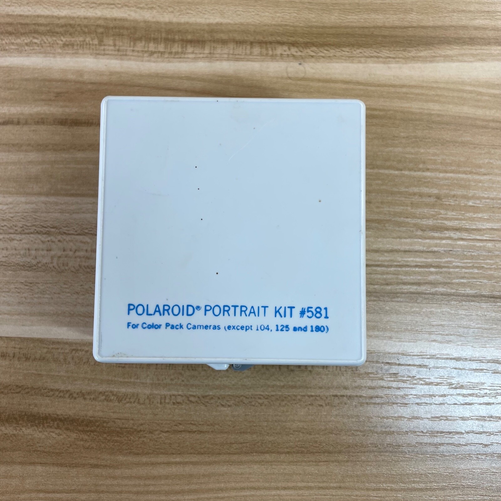 Polaroid Portrait Kit #581 for Polaroid Color Pack Camera (Except 104 ,125, 180)