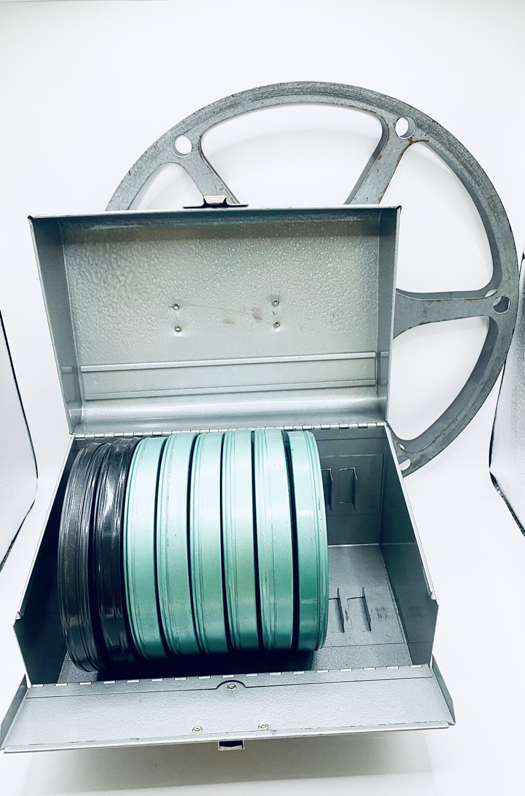 Lot Of 19 5″ & 12″ Metal Film Reels & Canisters & Metal Case Read Description