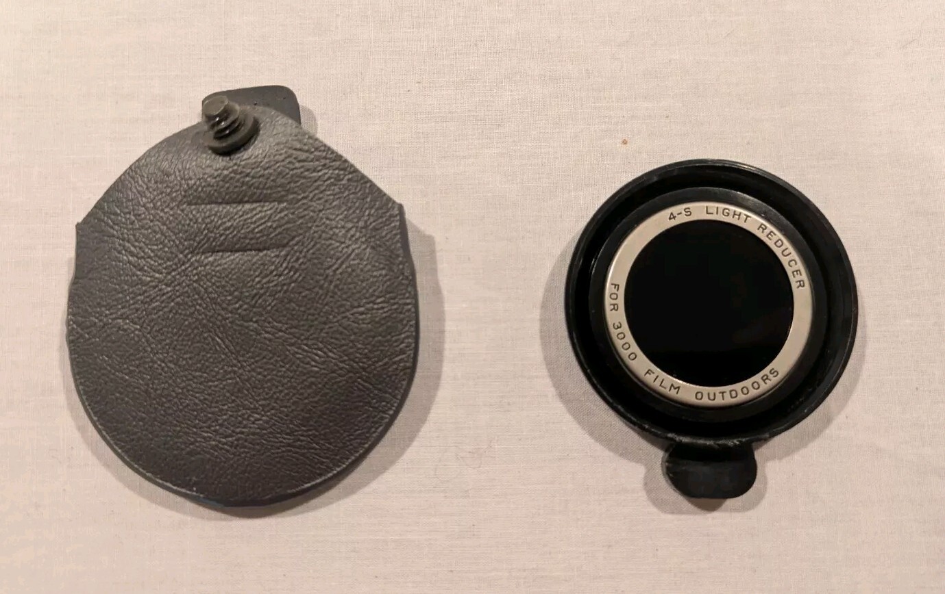Polaroid 4-S Light Reducer for 3000 Film Outdoors Lens Filter w/ Case