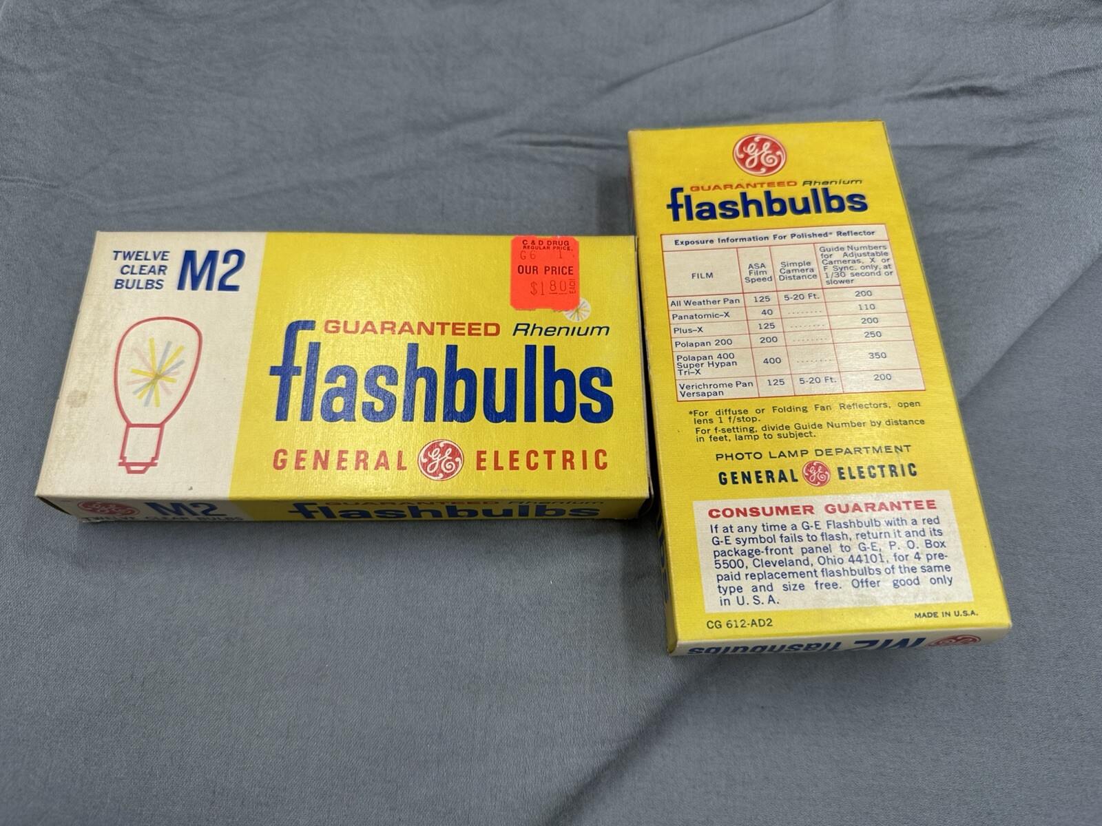 Vintage 2 Boxes Of 12 General Electric Clear M2 Camera Flashbulbs GE Made In USA