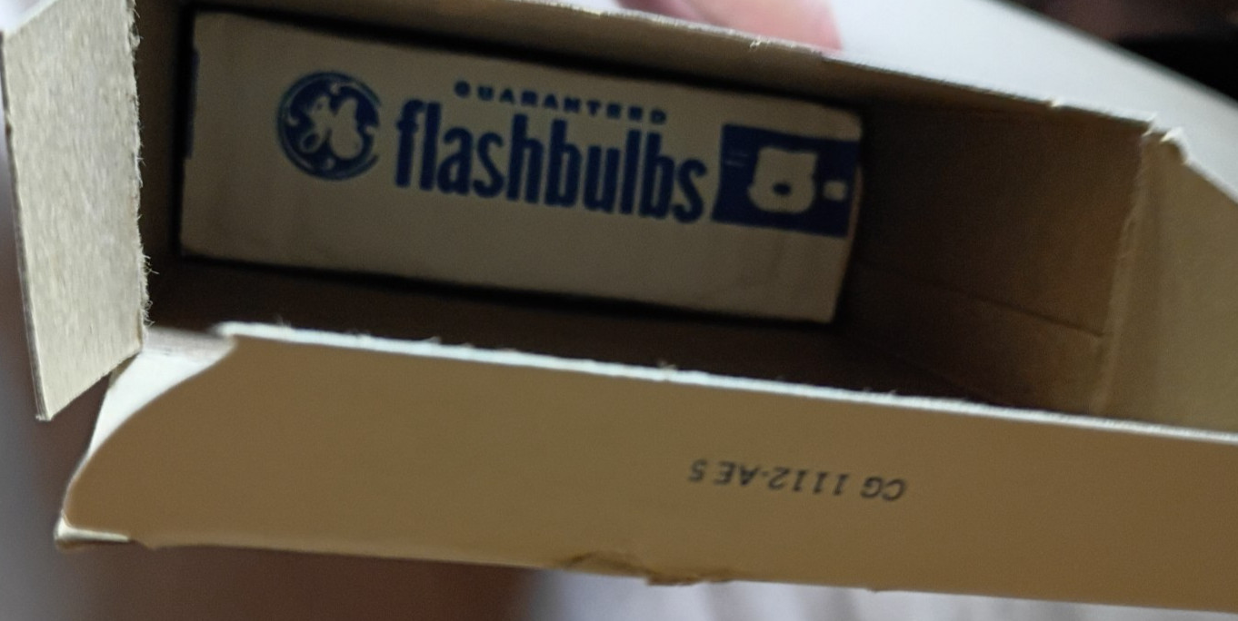 Vintage GE GENERAL ELECTRIC 5B Blue Camera Flashbulbs 12 Bulbs NOS