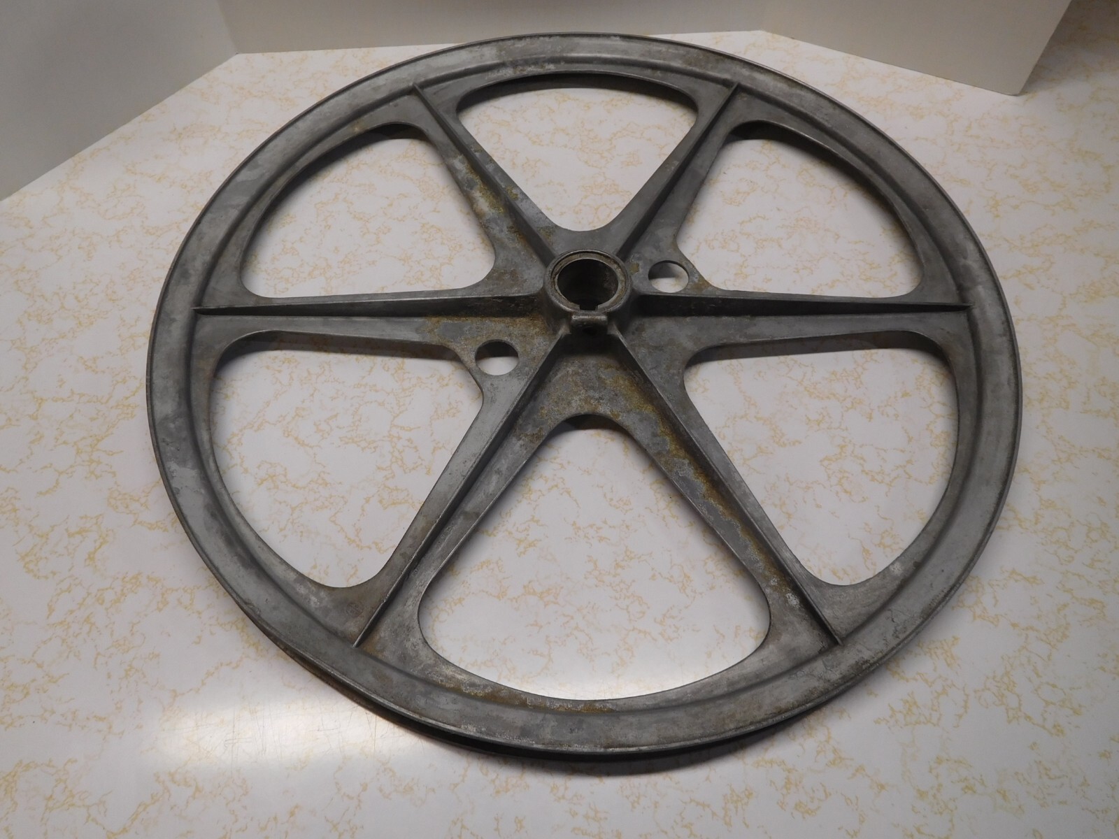 Early Vintage Heavy 2 Lb. 10.6 Oz 16mm 15″ Film Reel ~ number on reel is 15133