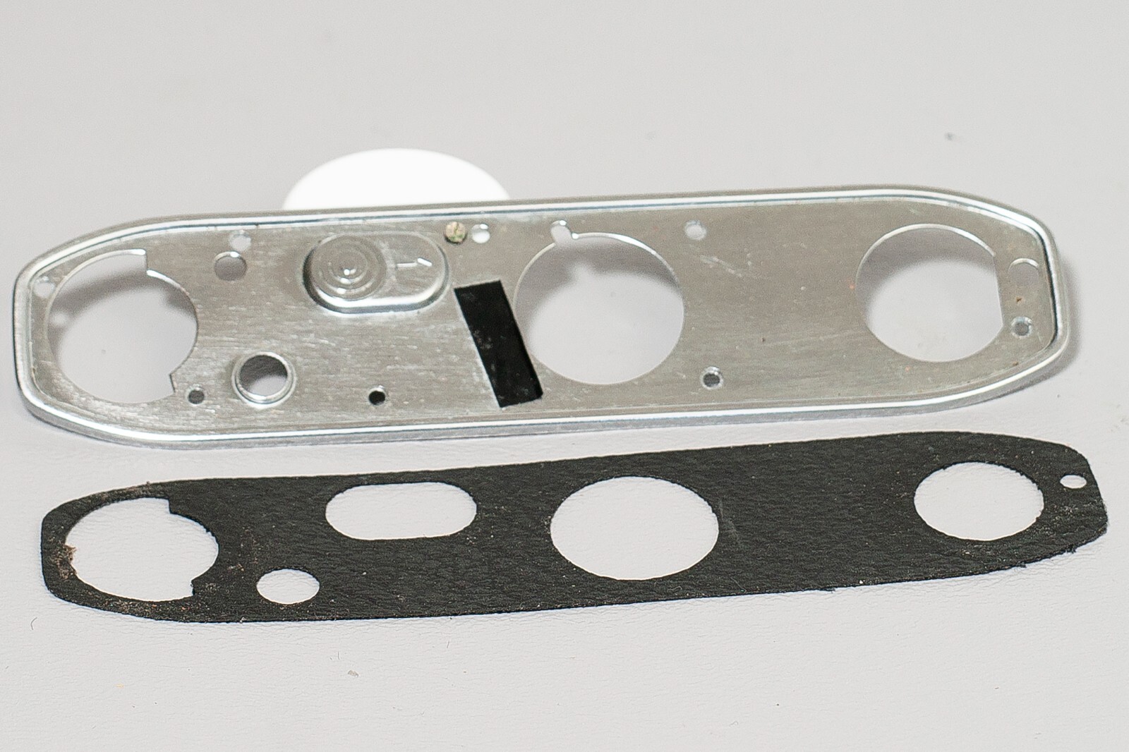 KODAK Retina IIIc body chrome trim top & bottom + bottom leather | Used | $11 |