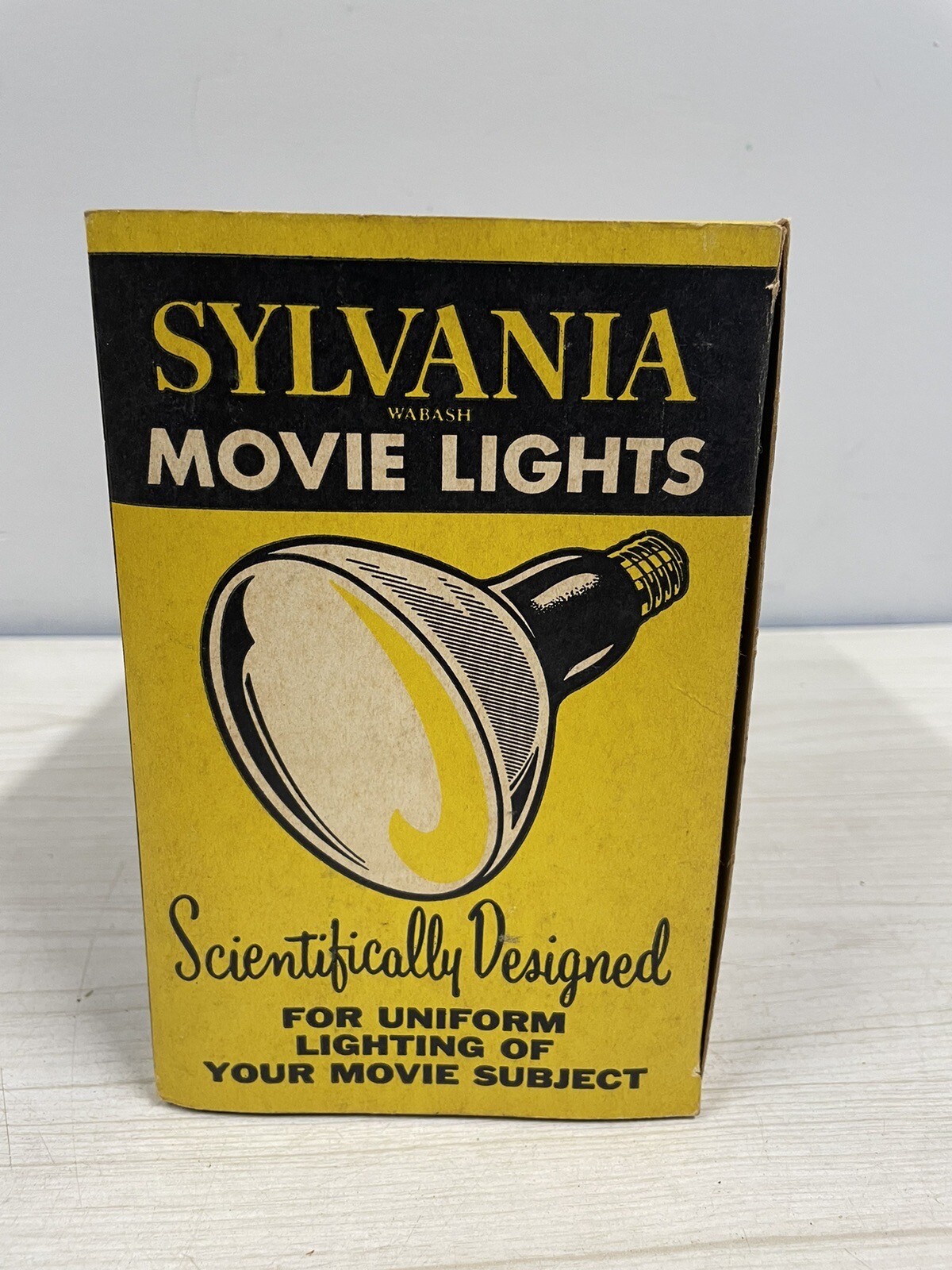 Vintage K-4 Foldmaster Deluxe Vintage Movie Camera Light Untested See Pics
